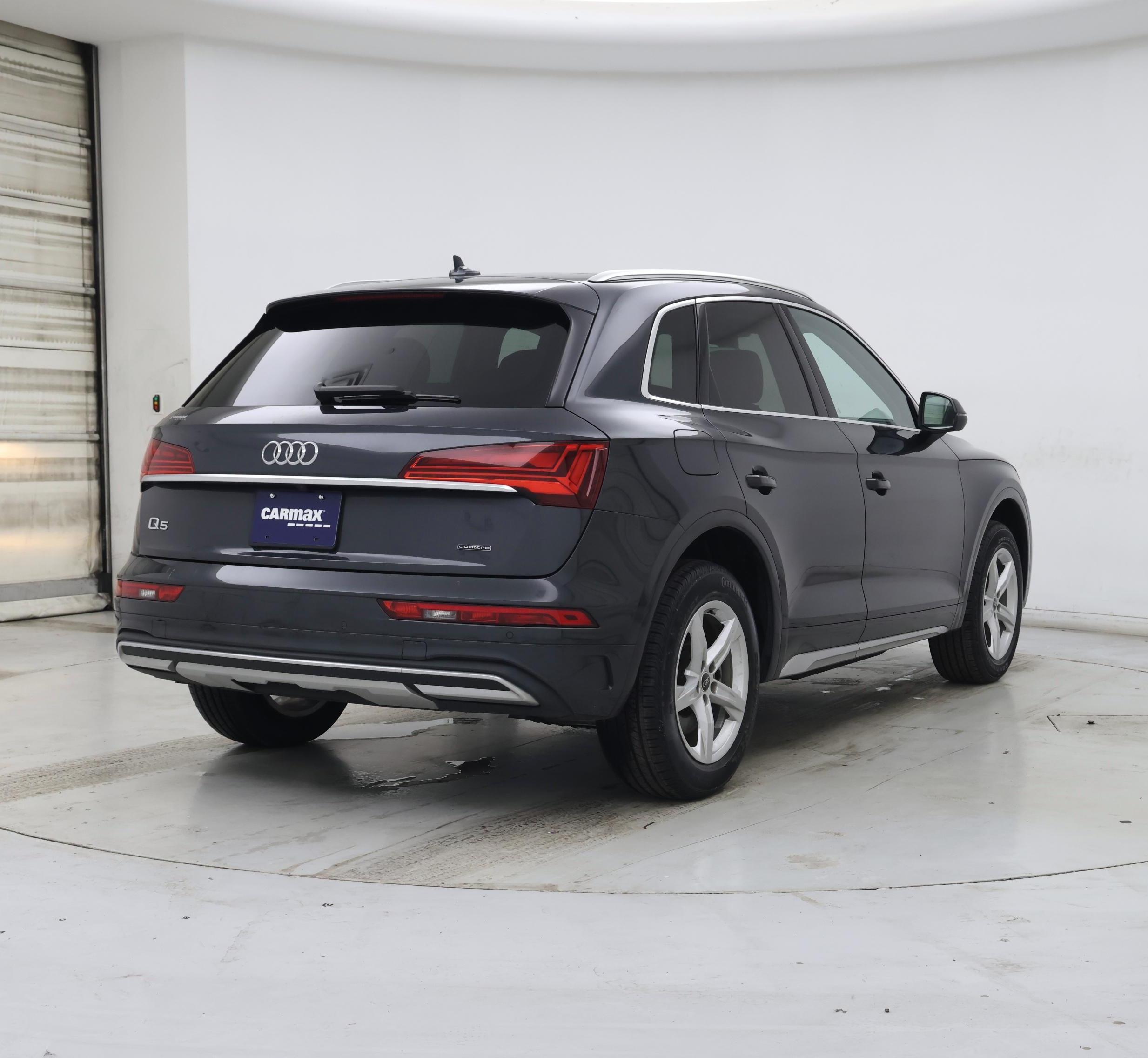 Thumbnail: 2023 Audi Q5 - 8