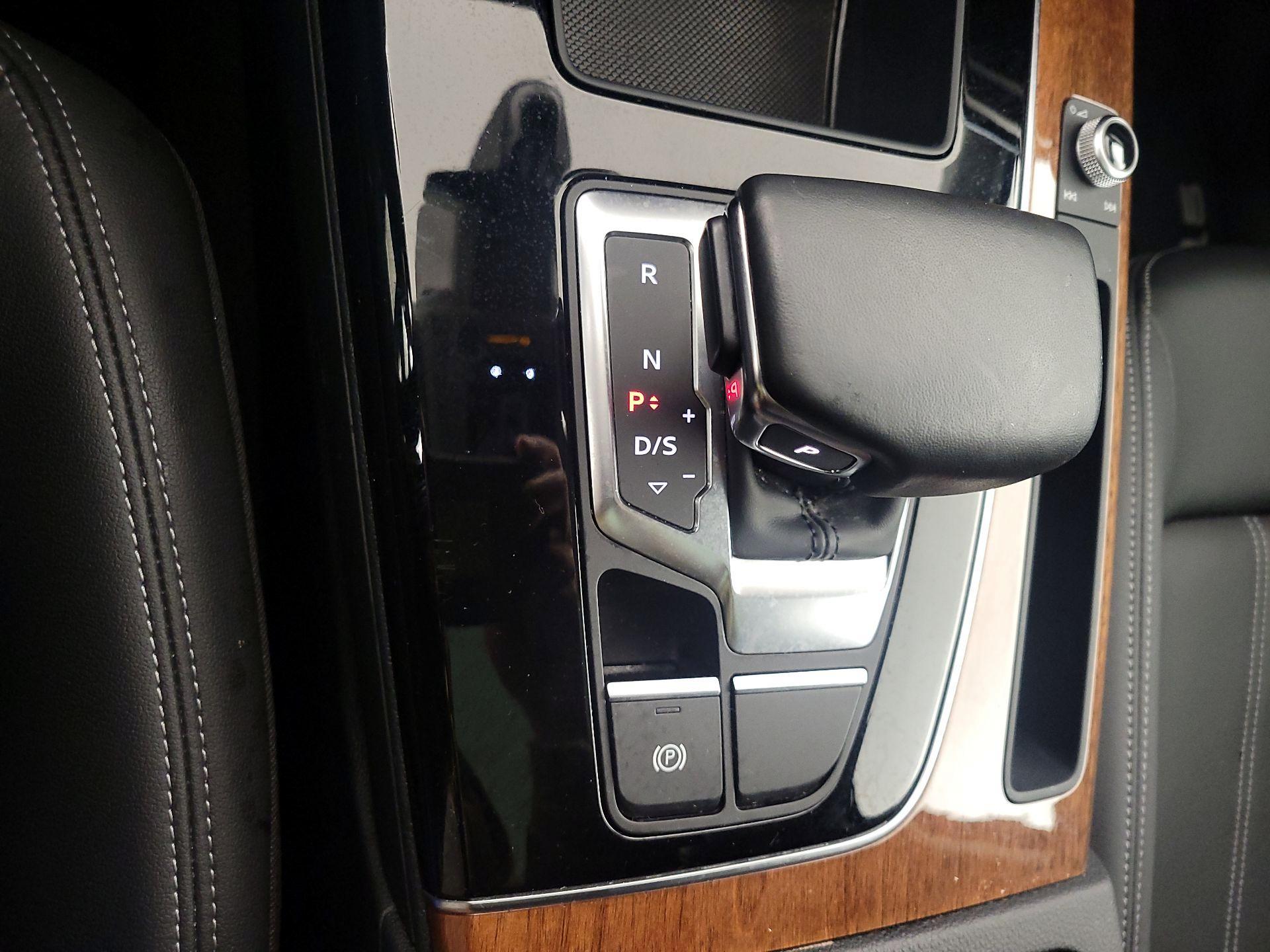 Thumbnail: 2023 Audi Q5 - 17