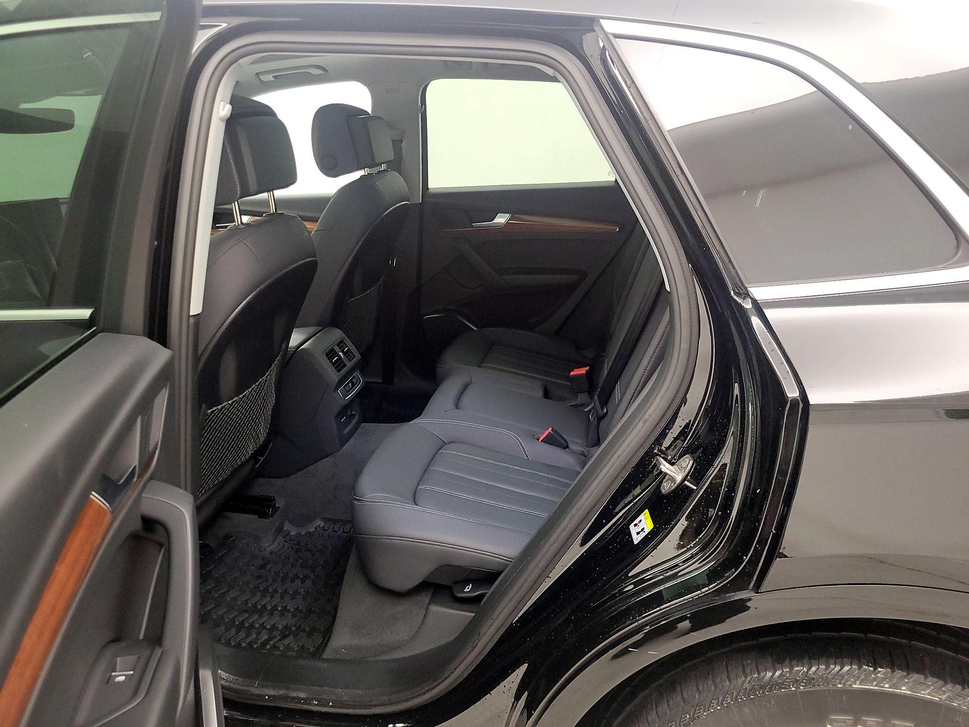 Thumbnail: 2023 Audi Q5 - 20