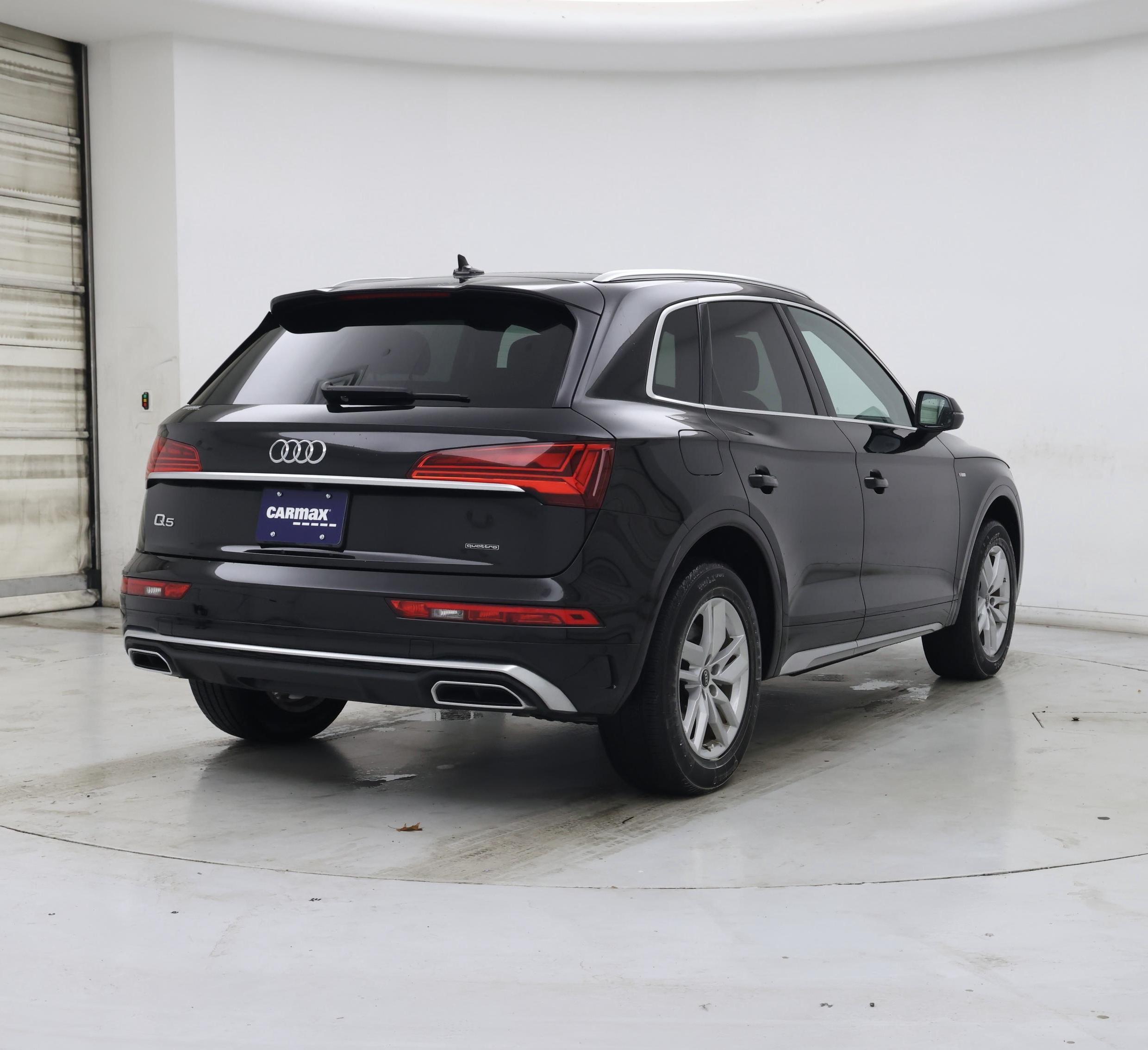 Thumbnail: 2023 Audi Q5 - 8
