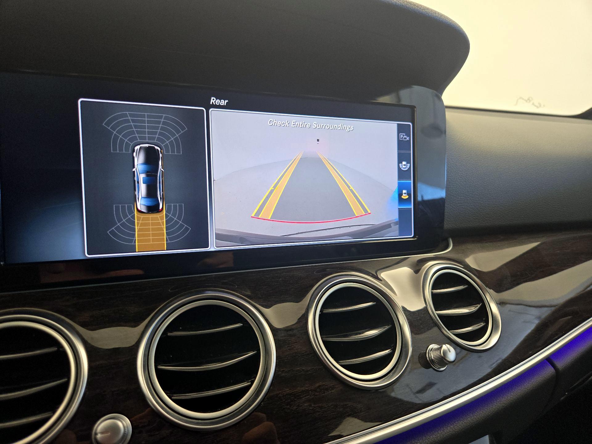 Thumbnail: 2017 Mercedes-Benz E-Class - 15