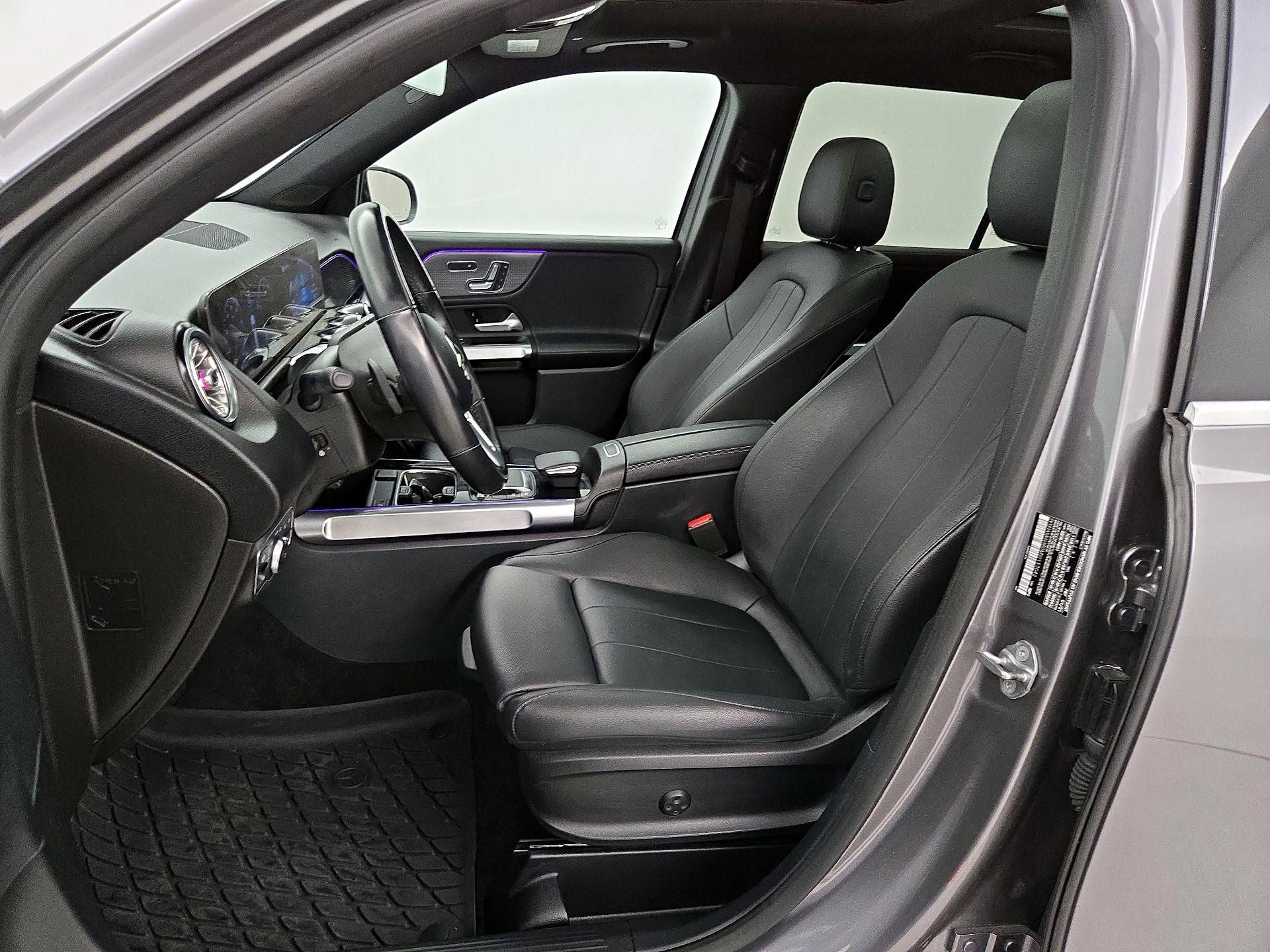 Thumbnail: 2021 Mercedes-Benz GLB - 11