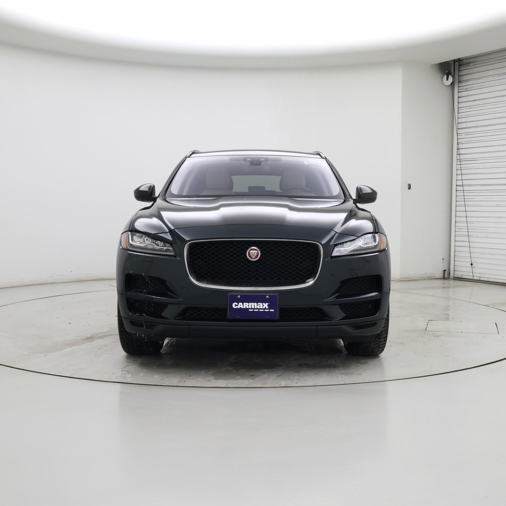 Thumbnail: 2017 Jaguar F-Pace - 5
