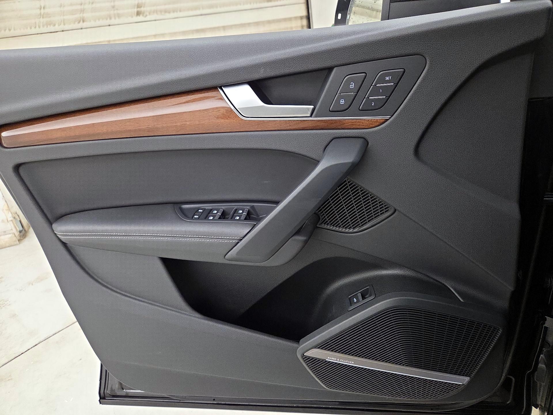 Thumbnail: 2022 Audi Q5 - 12