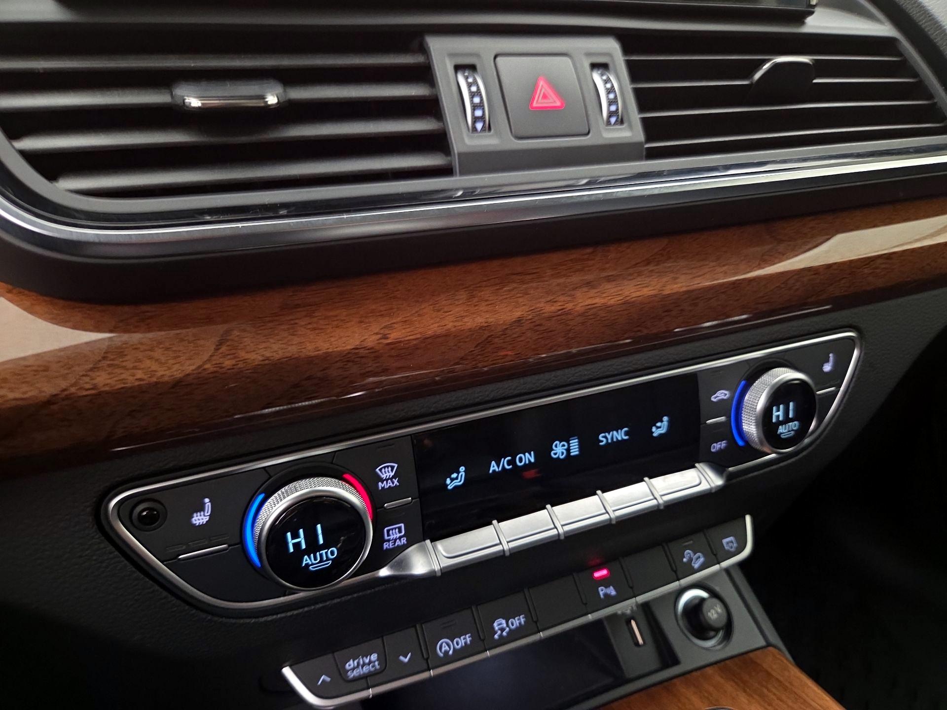 Thumbnail: 2022 Audi Q5 - 16