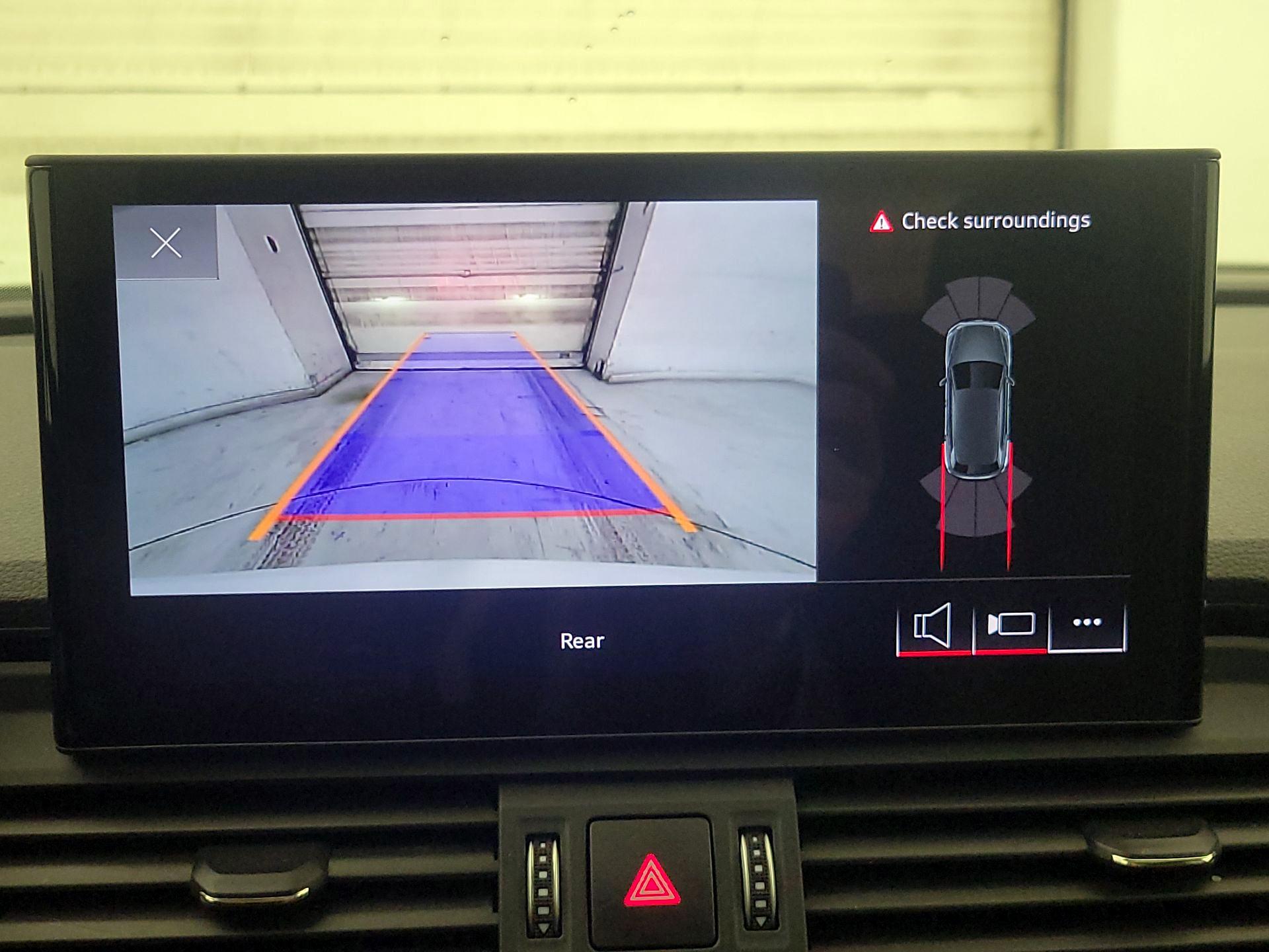 Thumbnail: 2023 Audi Q5 - 14