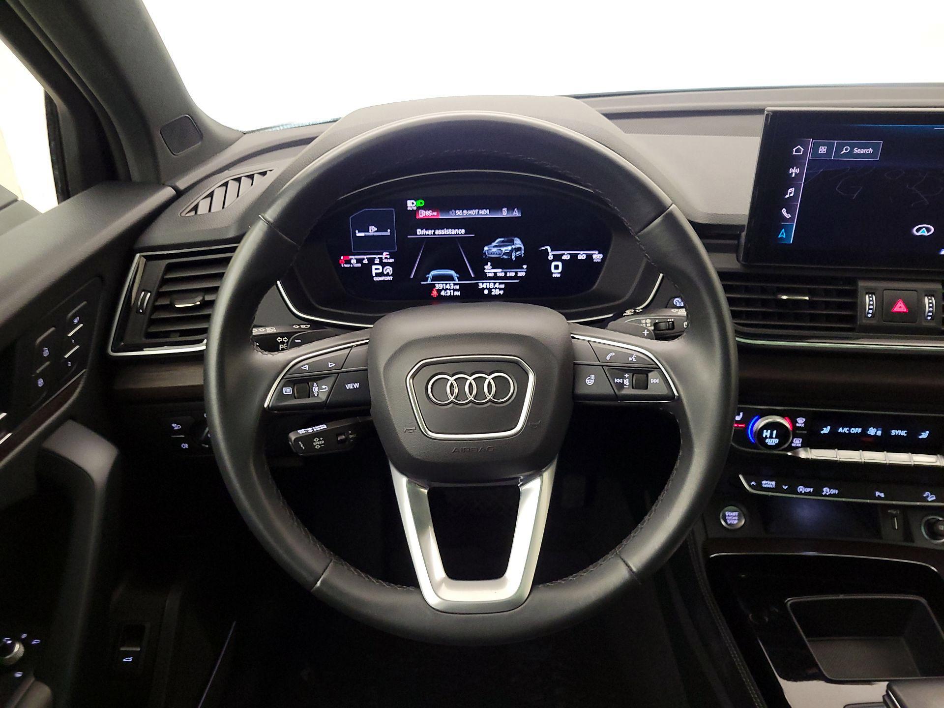 Thumbnail: 2023 Audi Q5 - 10