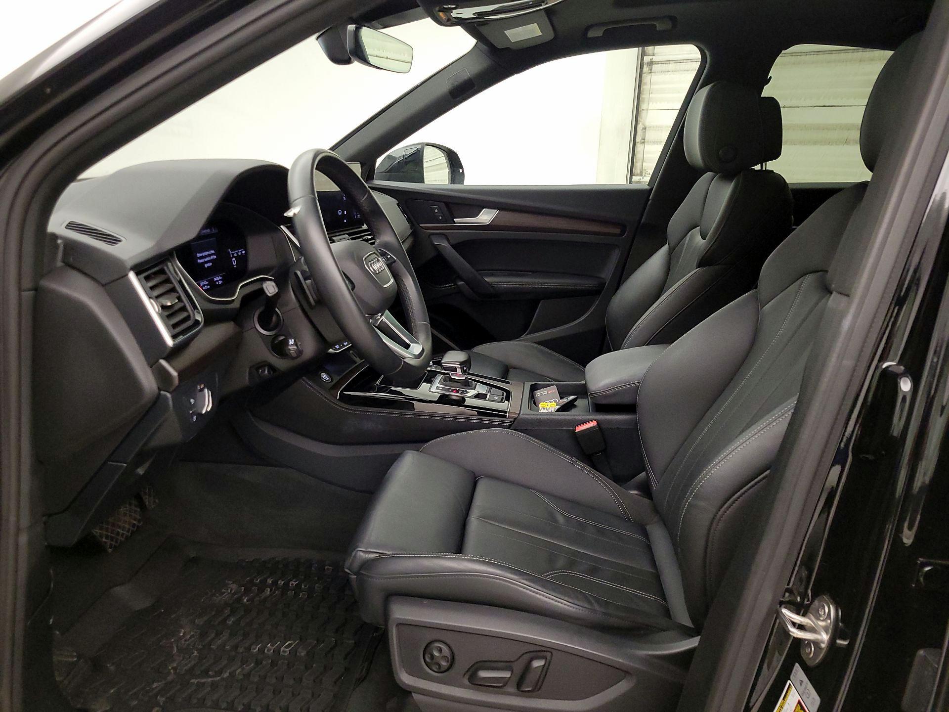 Thumbnail: 2023 Audi Q5 - 11