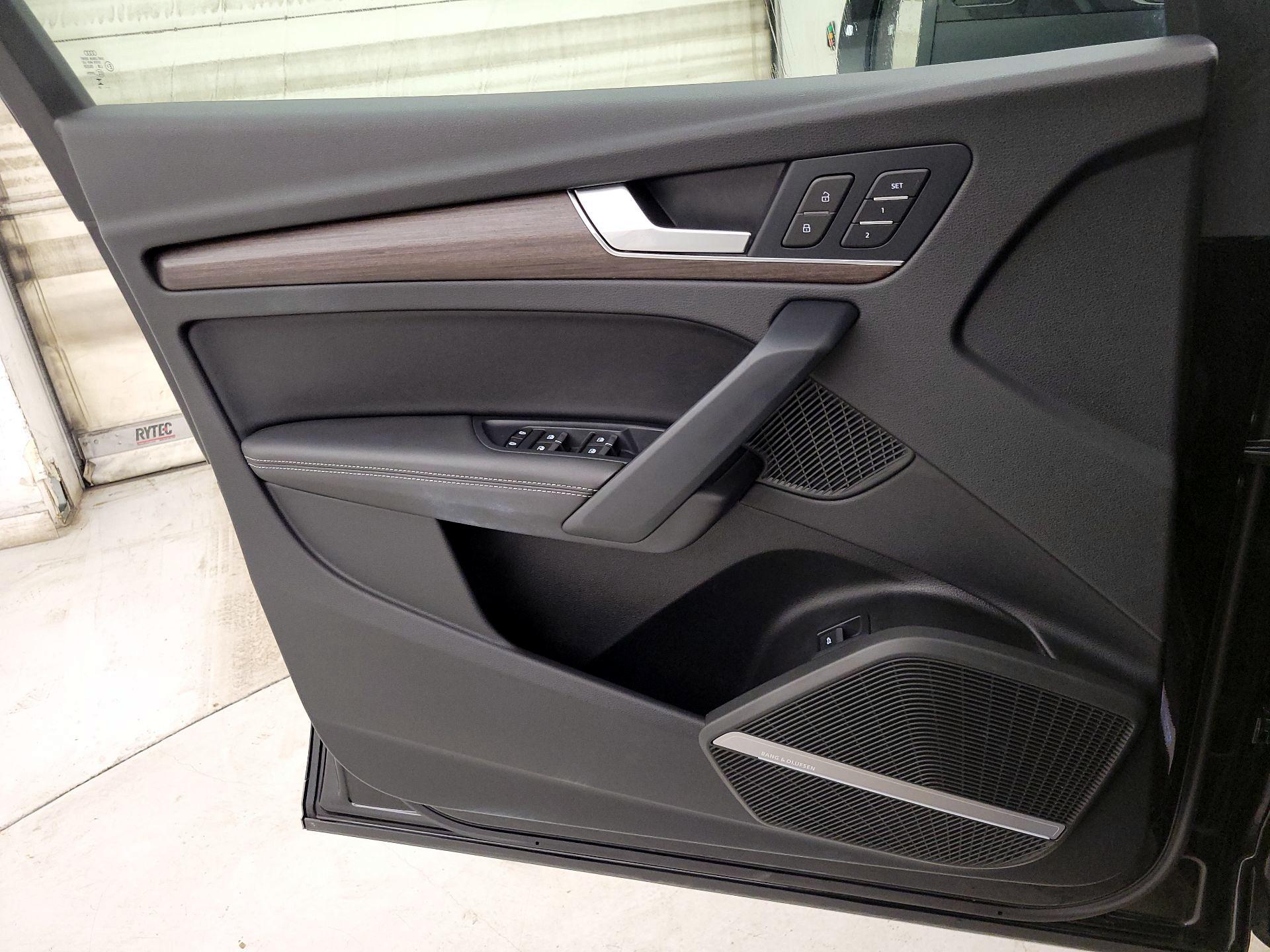 Thumbnail: 2023 Audi Q5 - 12