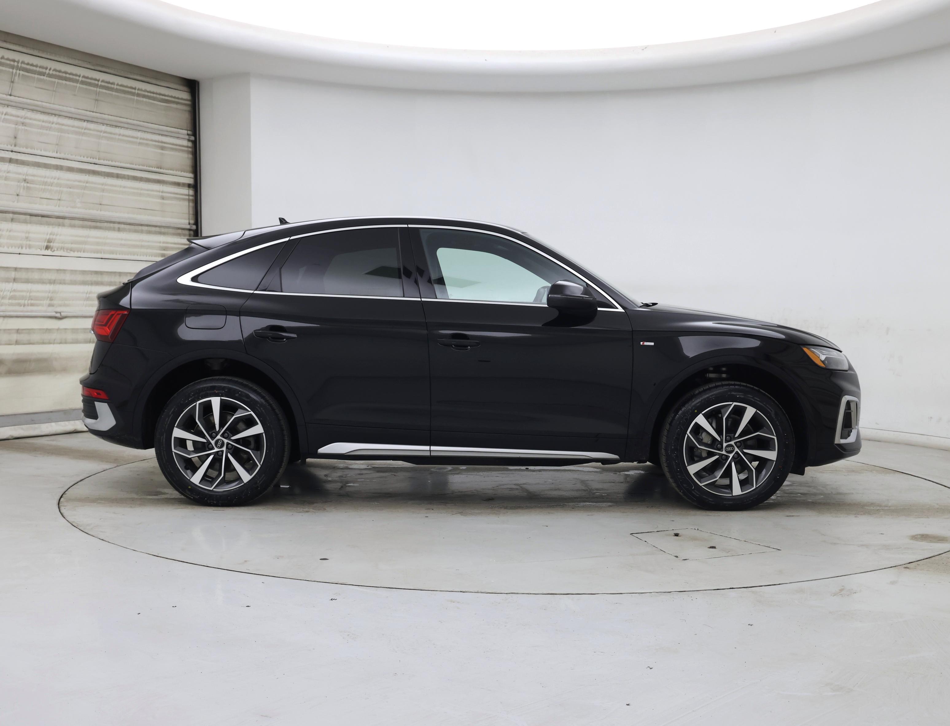 Thumbnail: 2023 Audi Q5 - 7