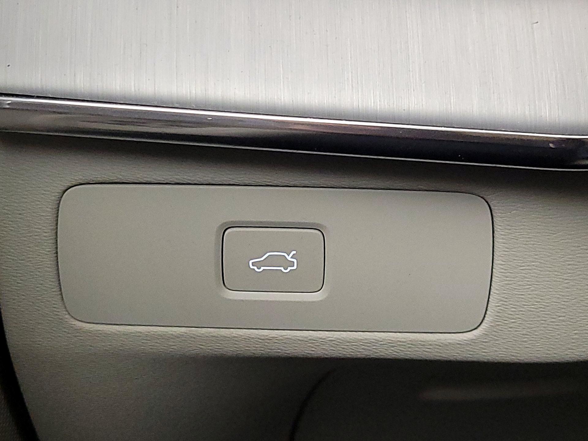 Thumbnail: 2024 Volvo XC90 - 13