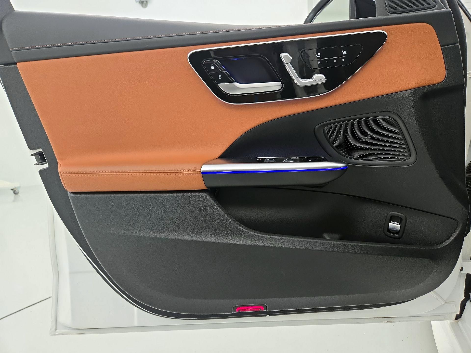 Thumbnail: 2022 Mercedes-Benz C-Class - 12