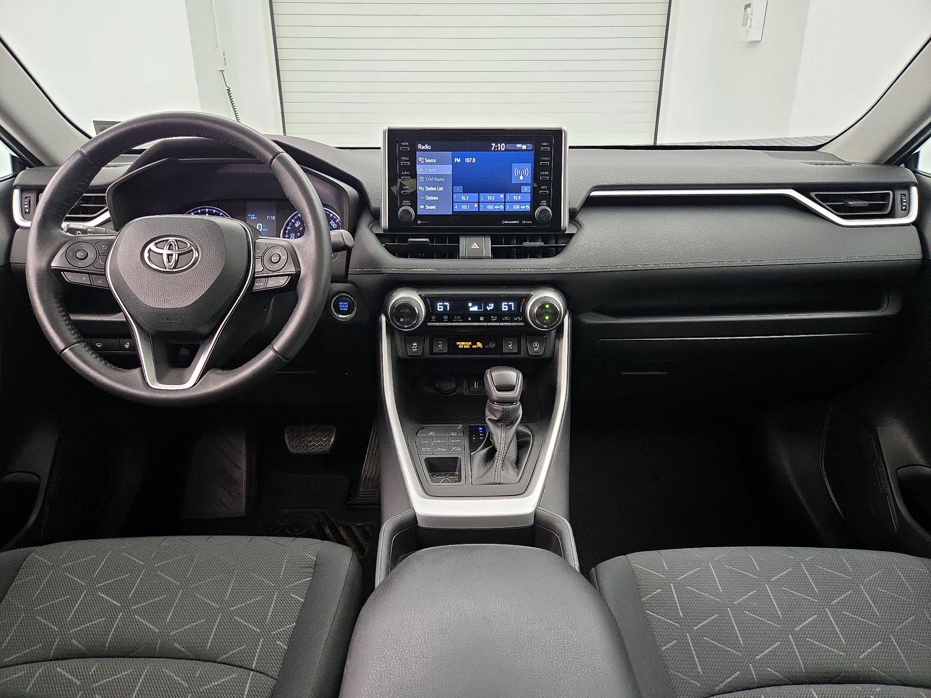 Thumbnail: 2021 Toyota RAV4 - 9