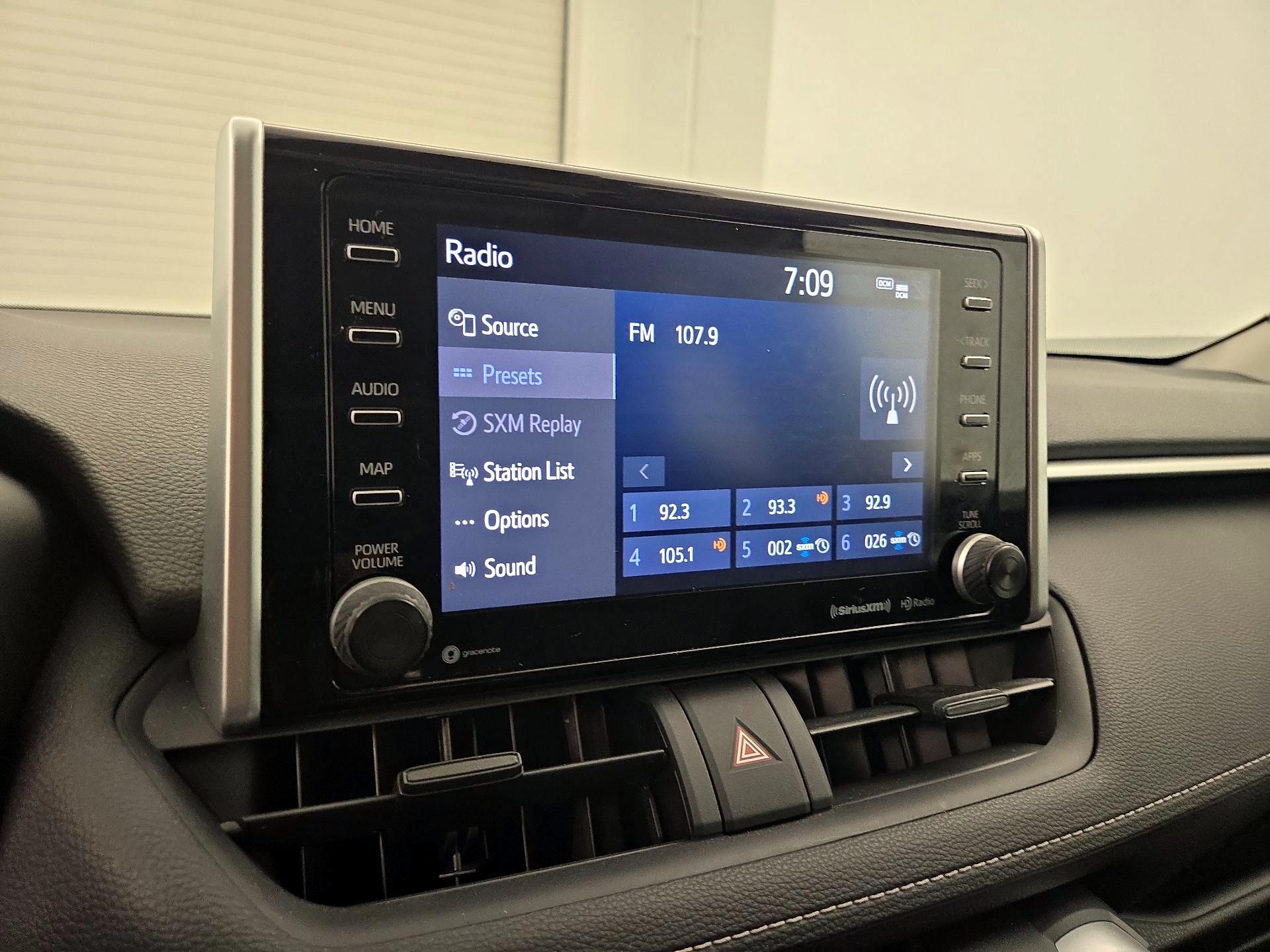 Thumbnail: 2021 Toyota RAV4 - 15