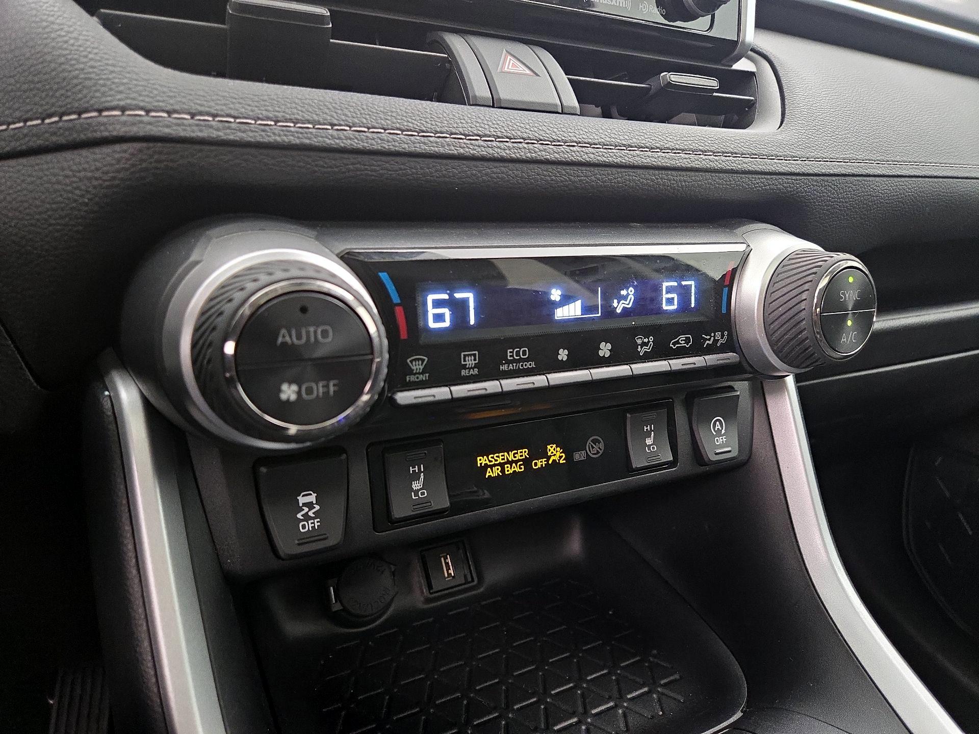 Thumbnail: 2021 Toyota RAV4 - 16