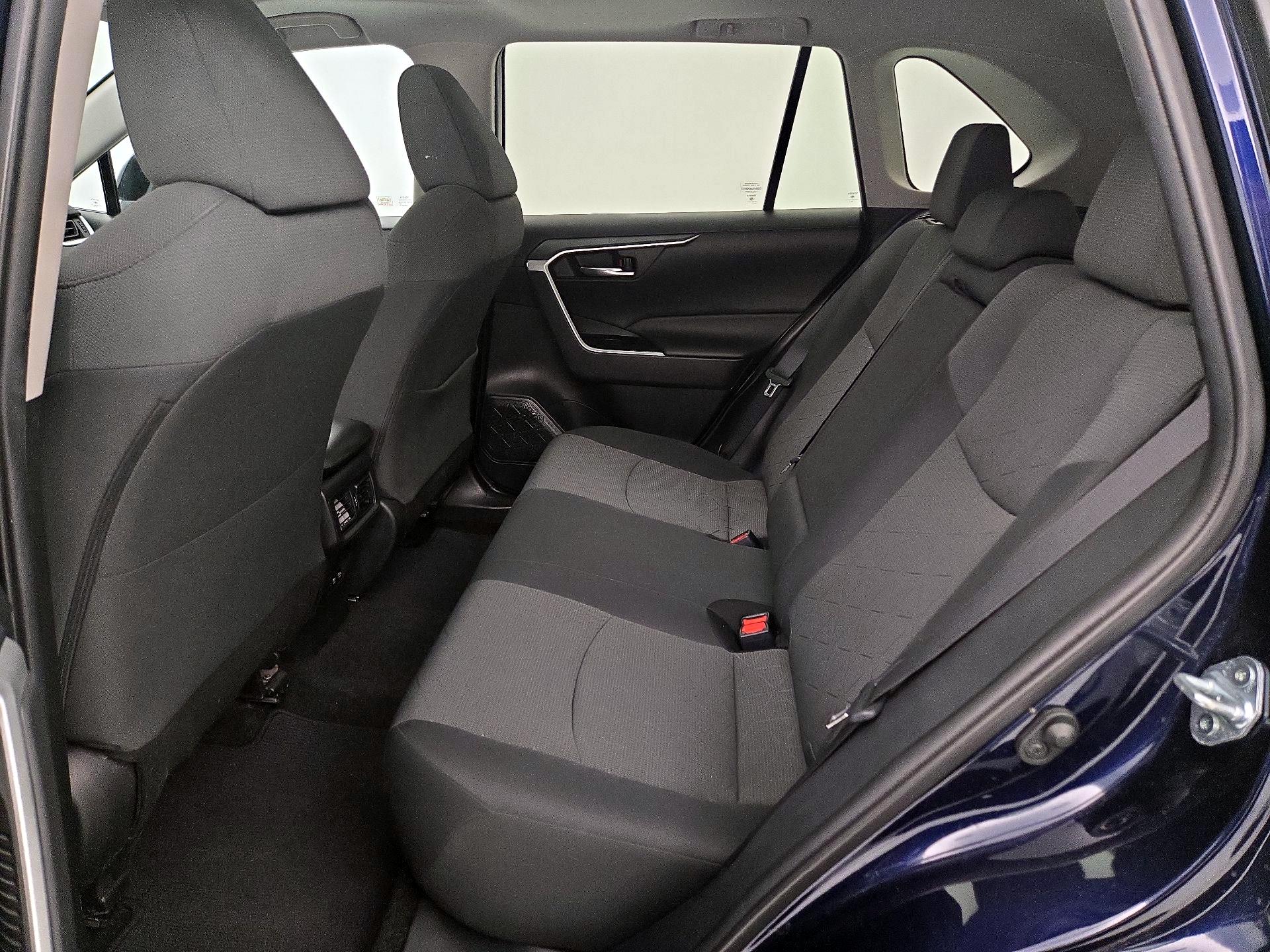 Thumbnail: 2021 Toyota RAV4 - 20