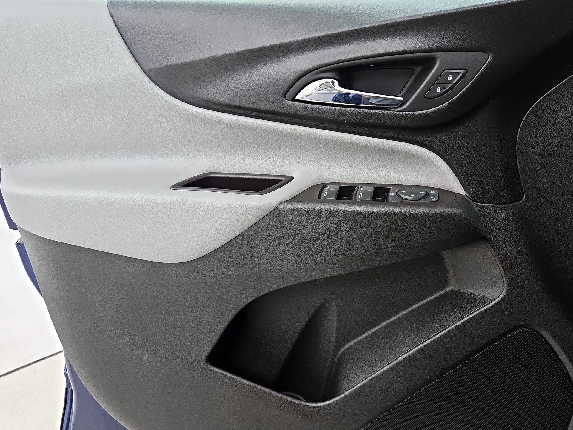 Thumbnail: 2022 Chevrolet Equinox - 12