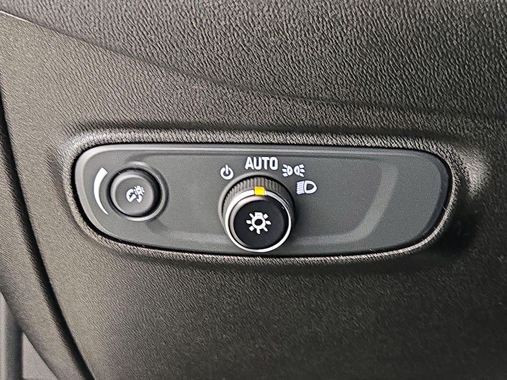 Thumbnail: 2022 Chevrolet Equinox - 13