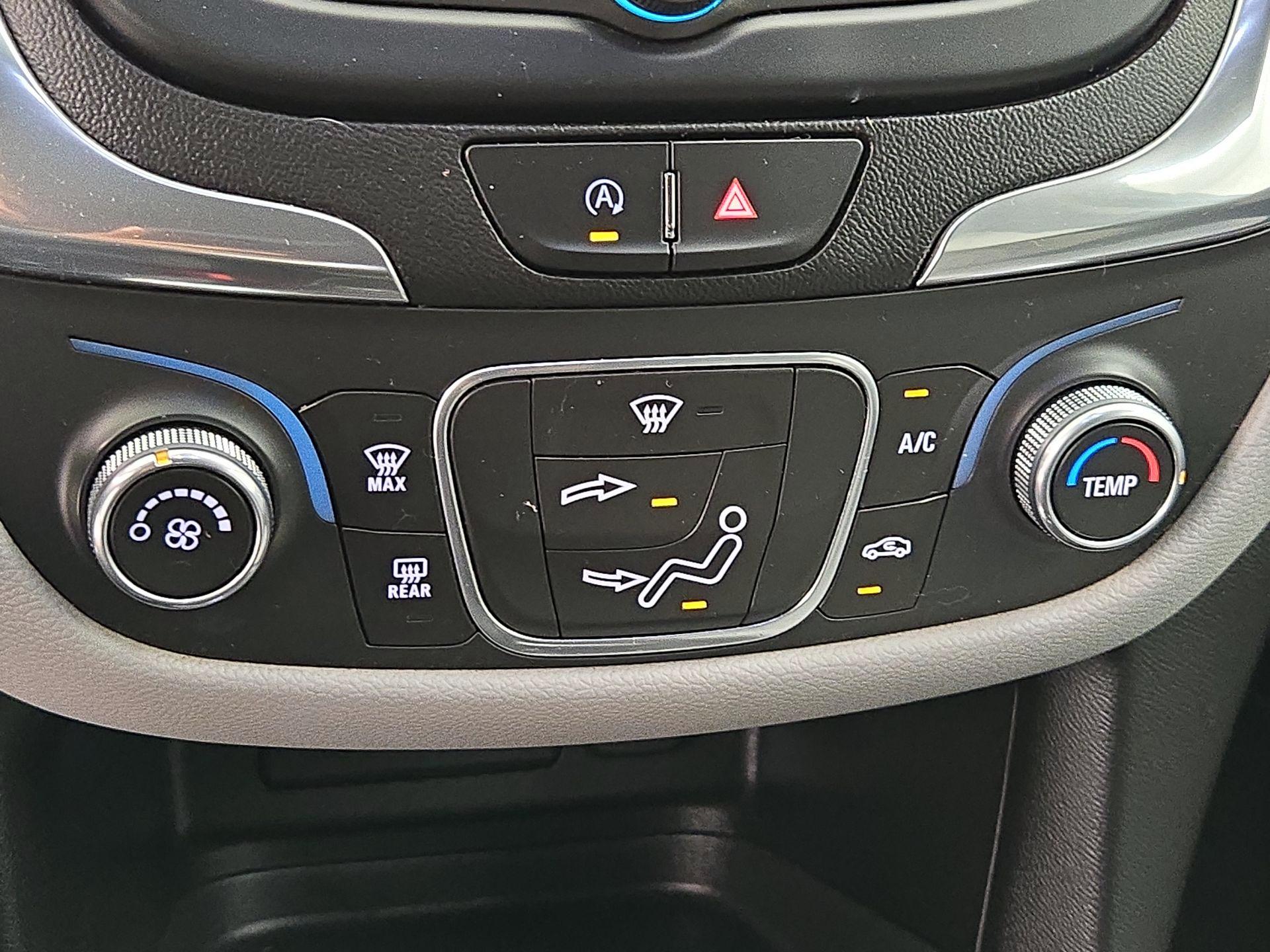 Thumbnail: 2022 Chevrolet Equinox - 16