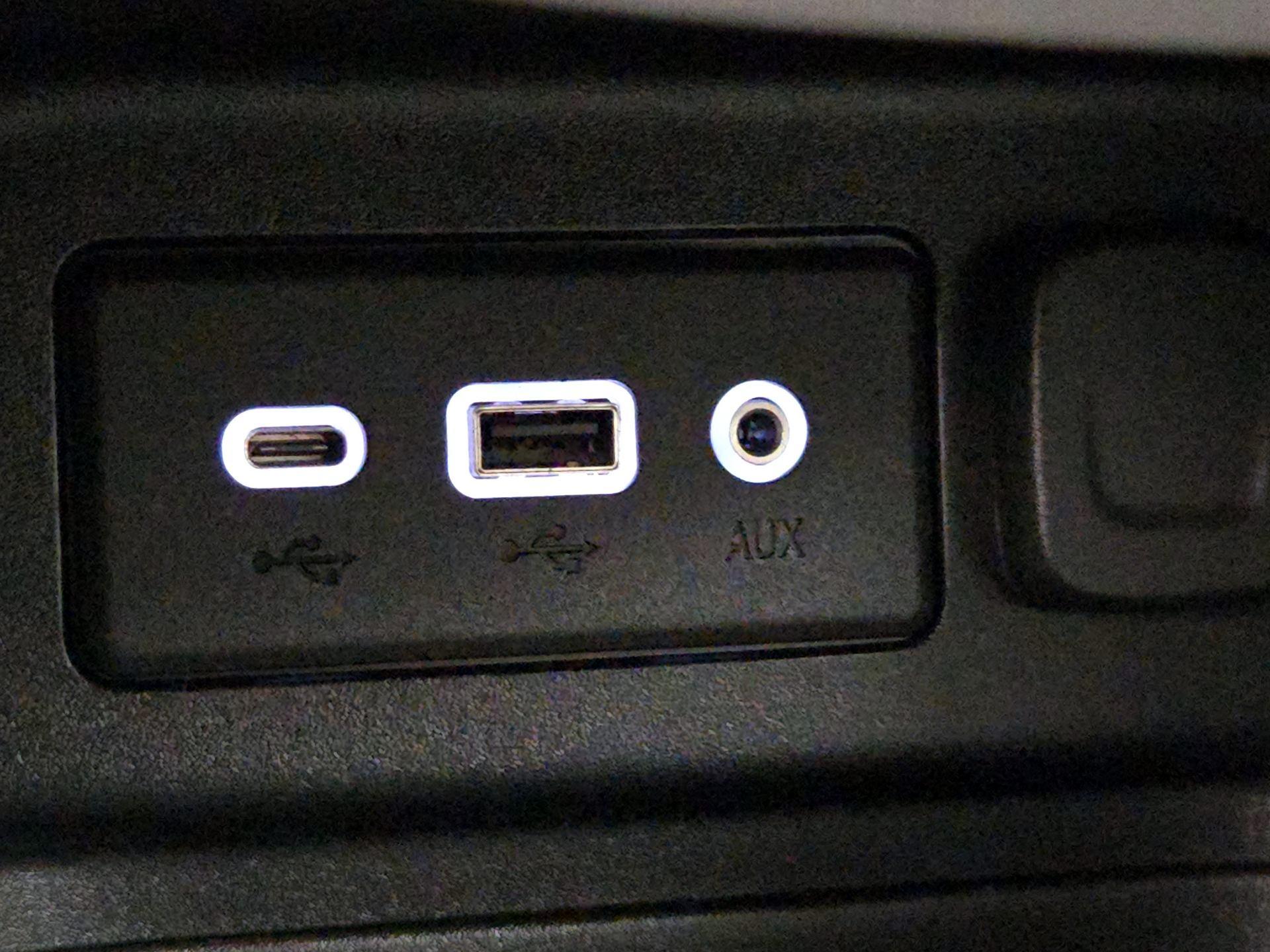 Thumbnail: 2022 Chevrolet Equinox - 18