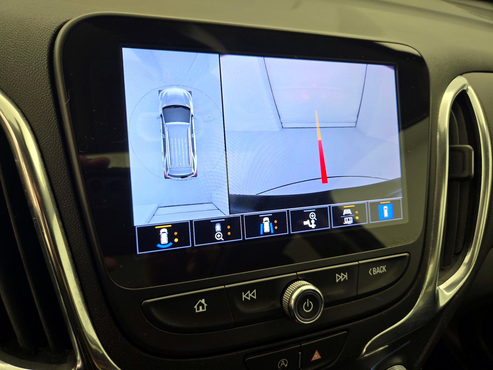 Thumbnail: 2022 Chevrolet Equinox - 15