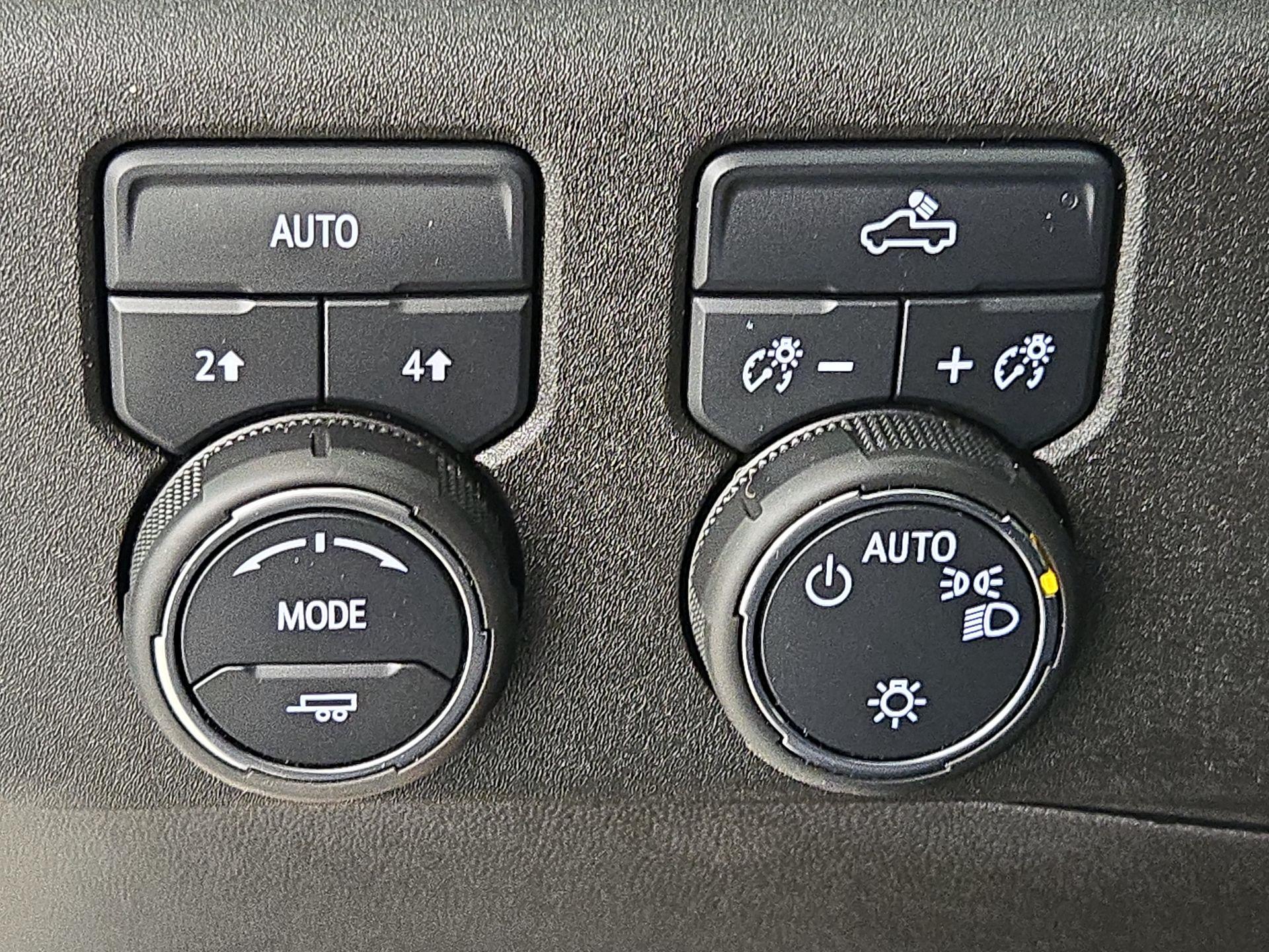 Thumbnail: 2022 Chevrolet Silverado 1500 - 13