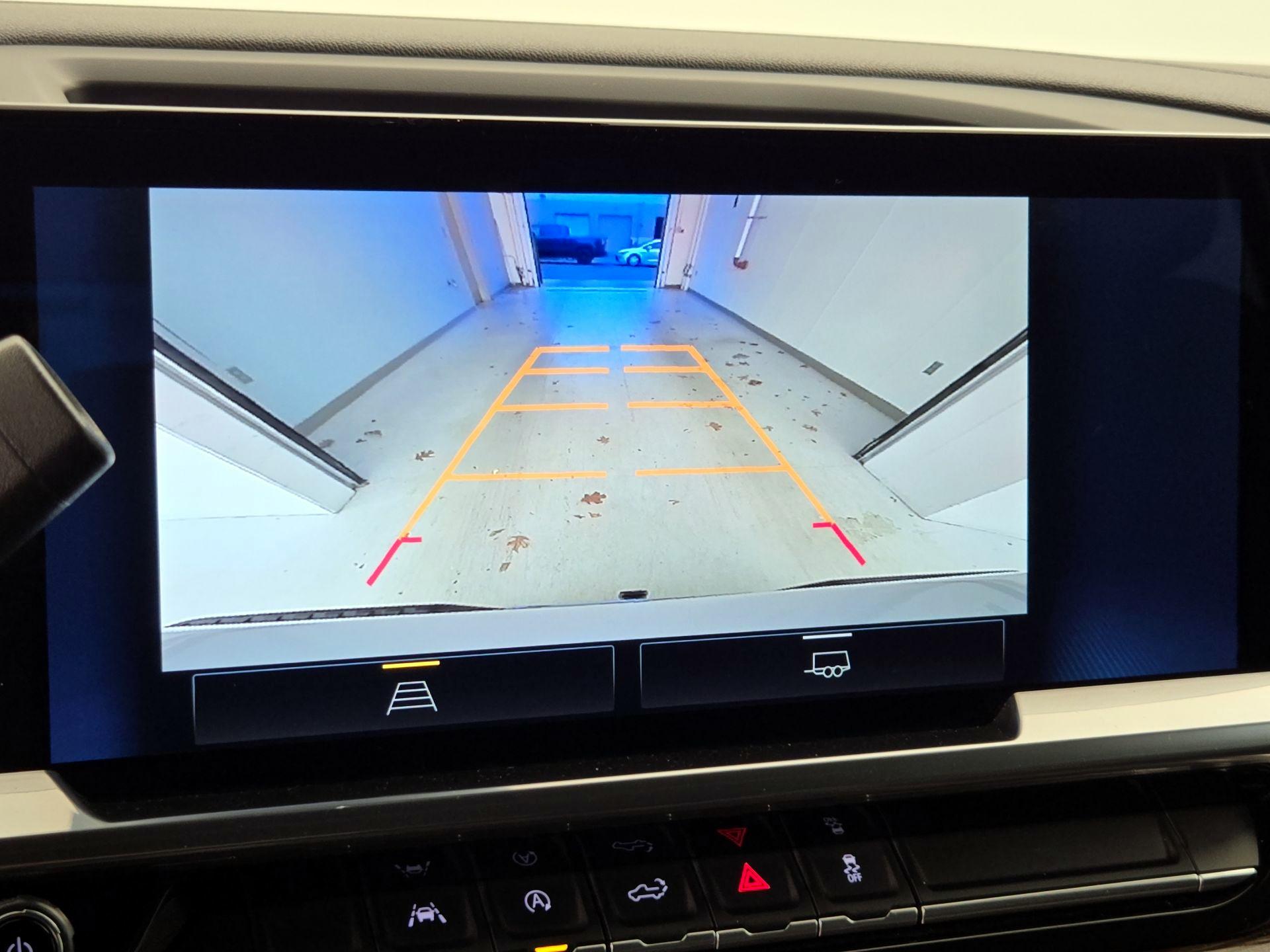 Thumbnail: 2022 Chevrolet Silverado 1500 - 14