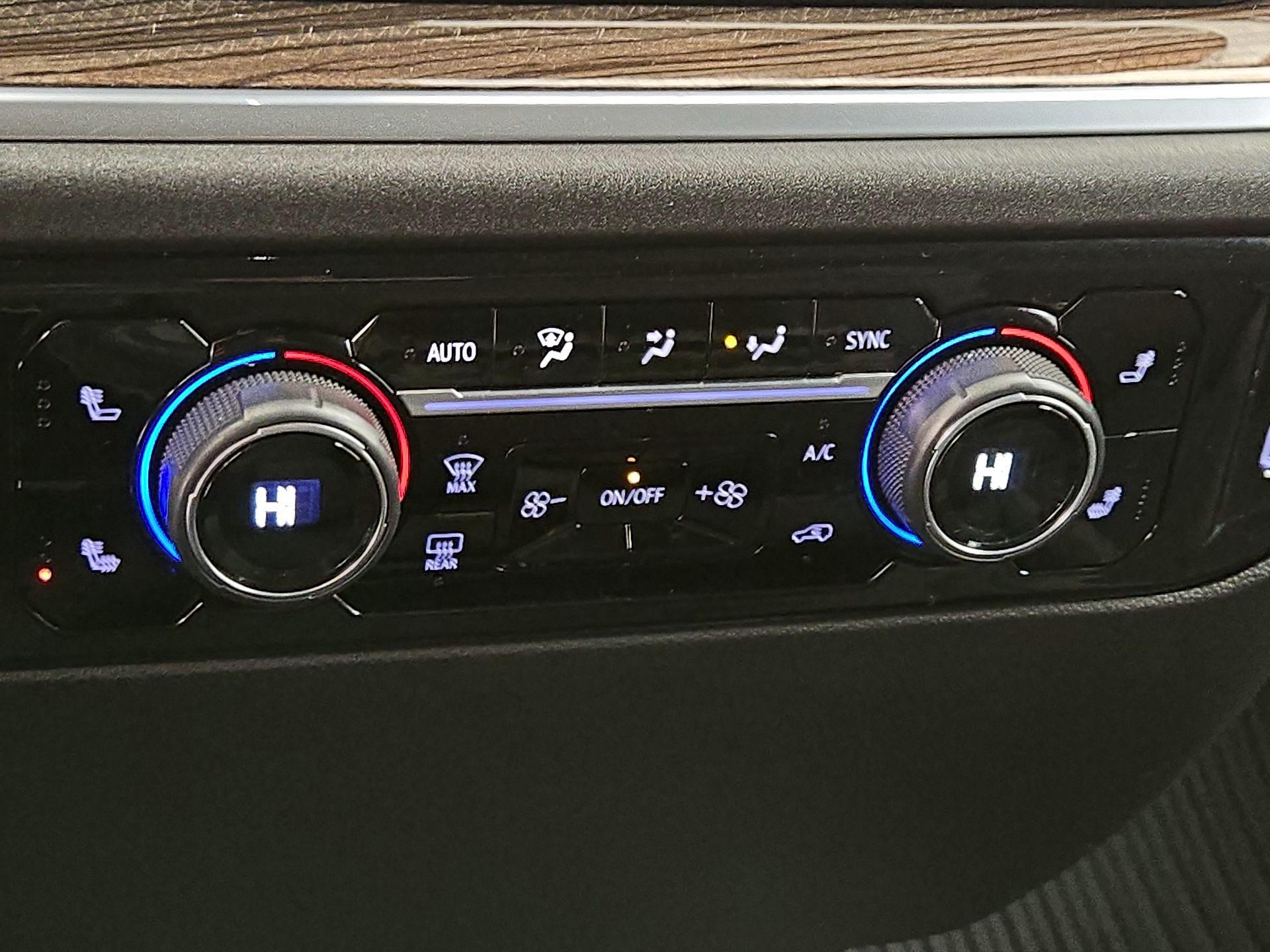 Thumbnail: 2022 Chevrolet Silverado 1500 - 16