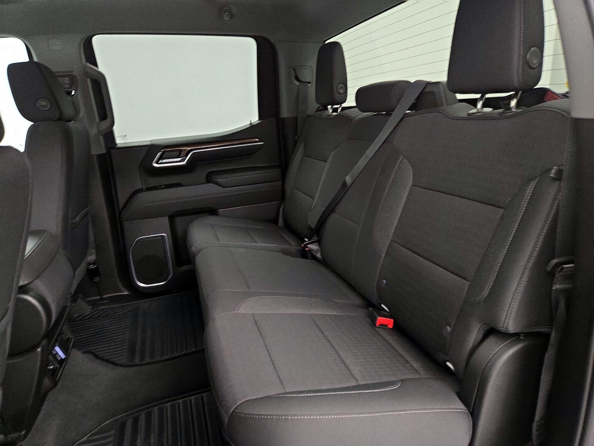 Thumbnail: 2022 Chevrolet Silverado 1500 - 19