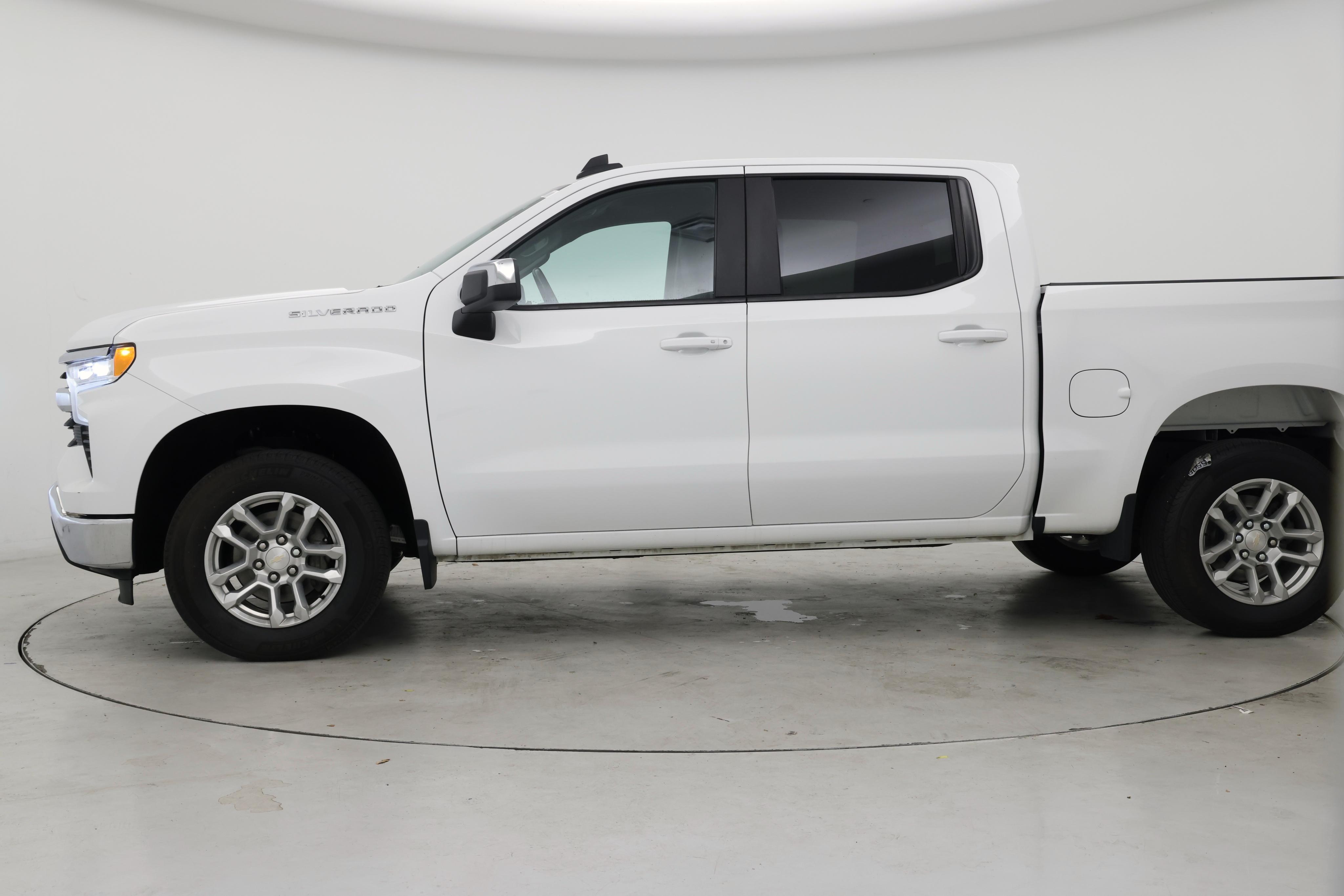 Thumbnail: 2022 Chevrolet Silverado 1500 - 3