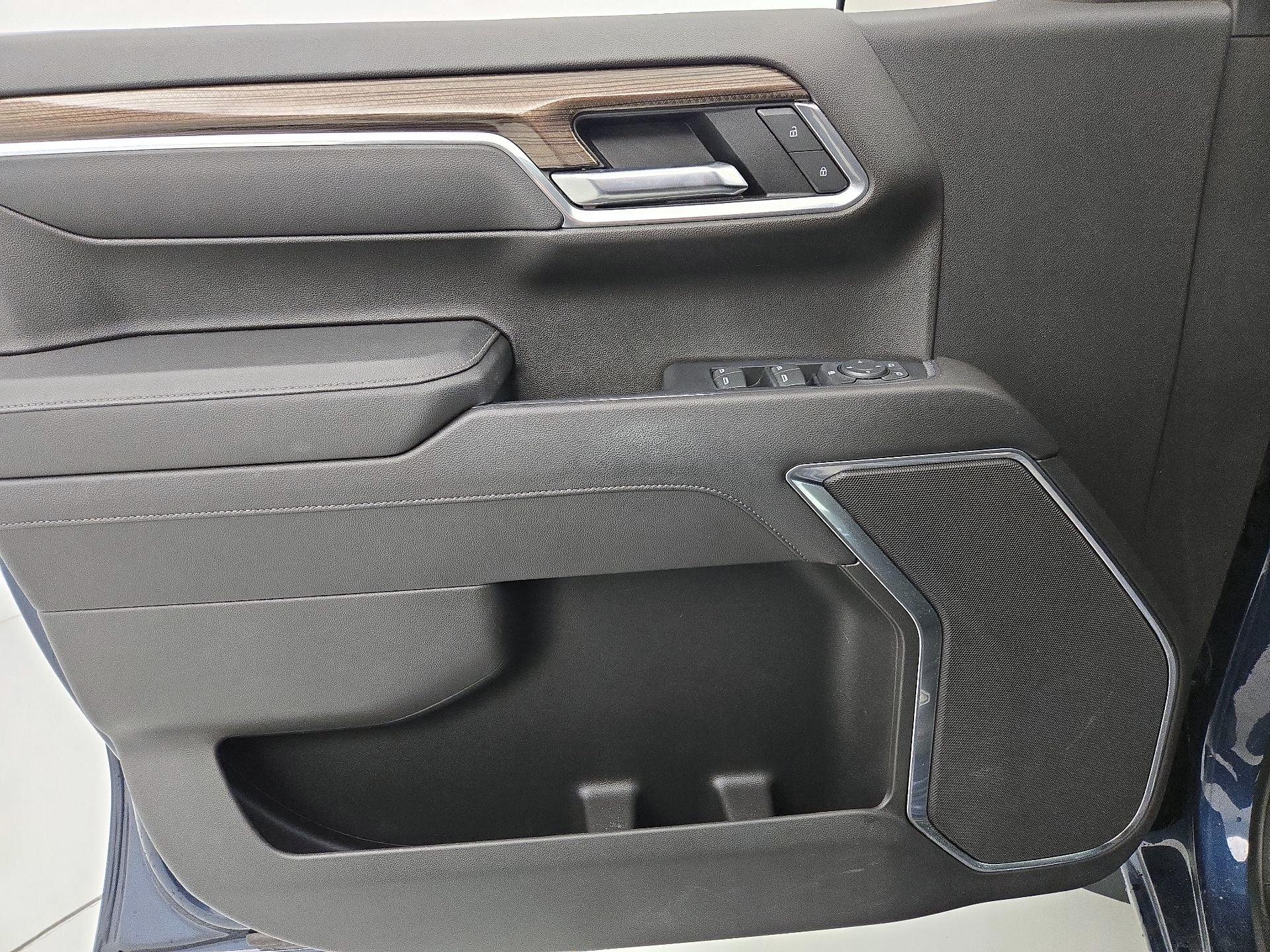 Thumbnail: 2022 Chevrolet Silverado 1500 - 12