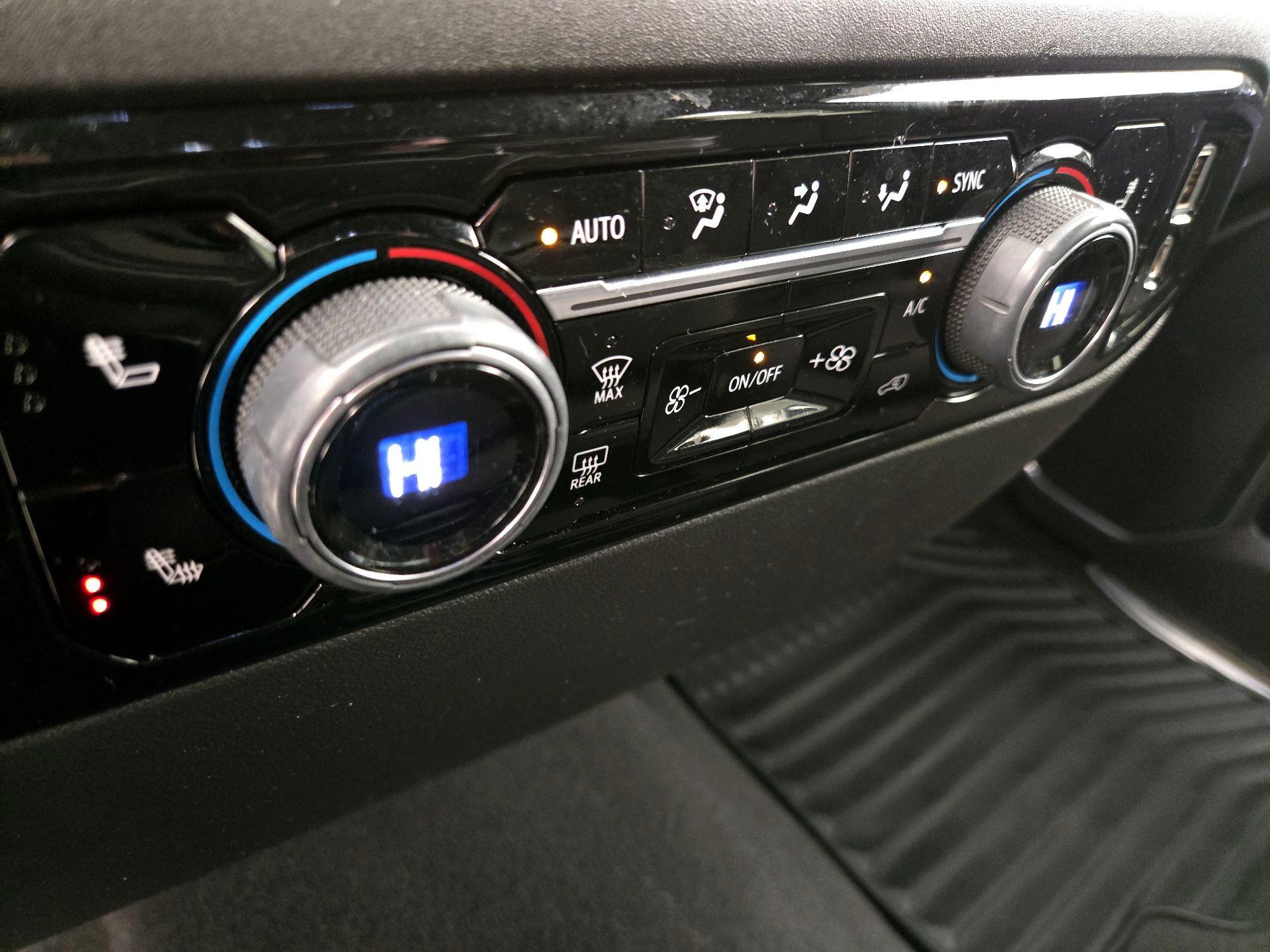 Thumbnail: 2022 Chevrolet Silverado 1500 - 16