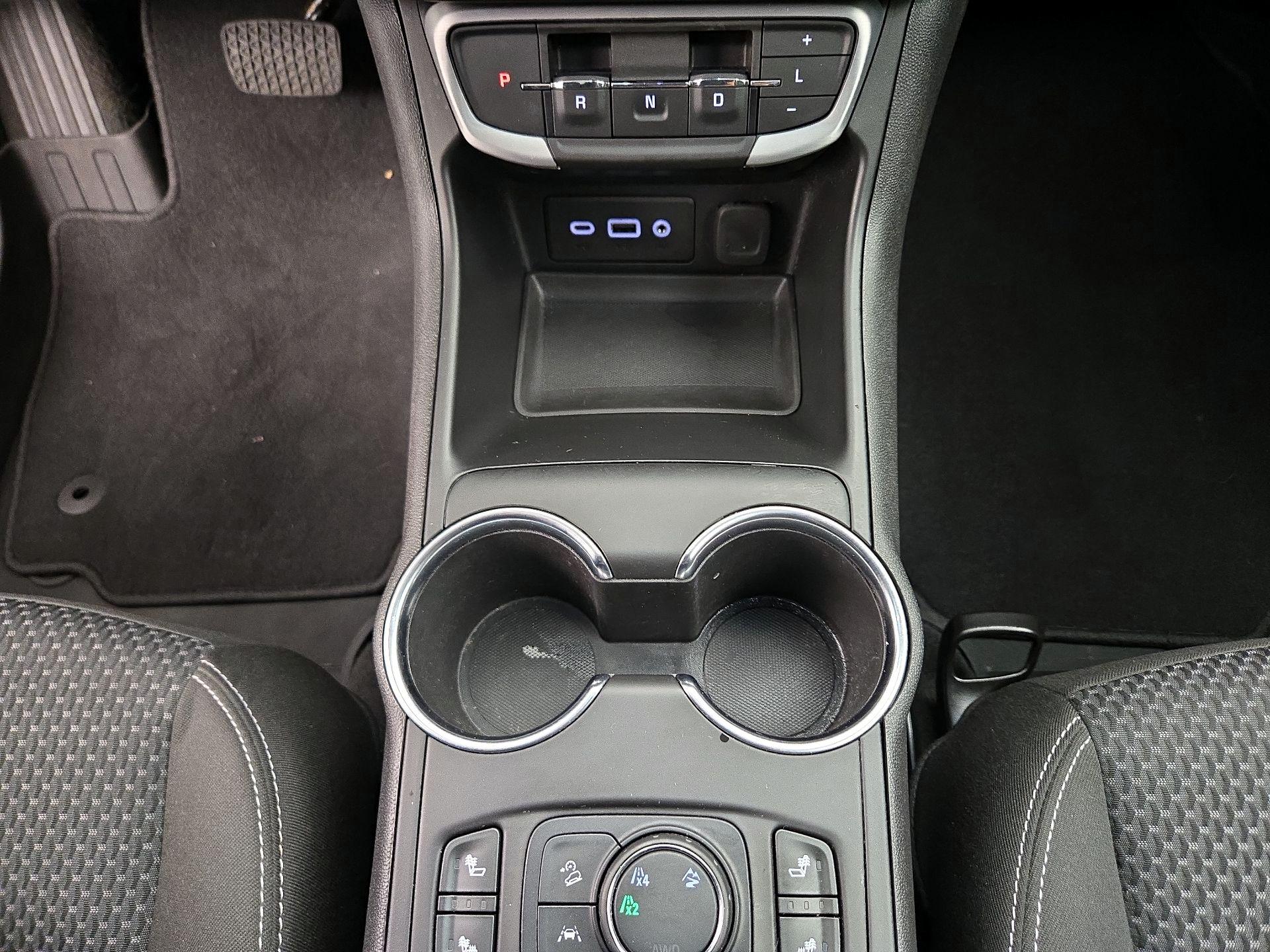 Thumbnail: 2023 GMC Terrain - 17