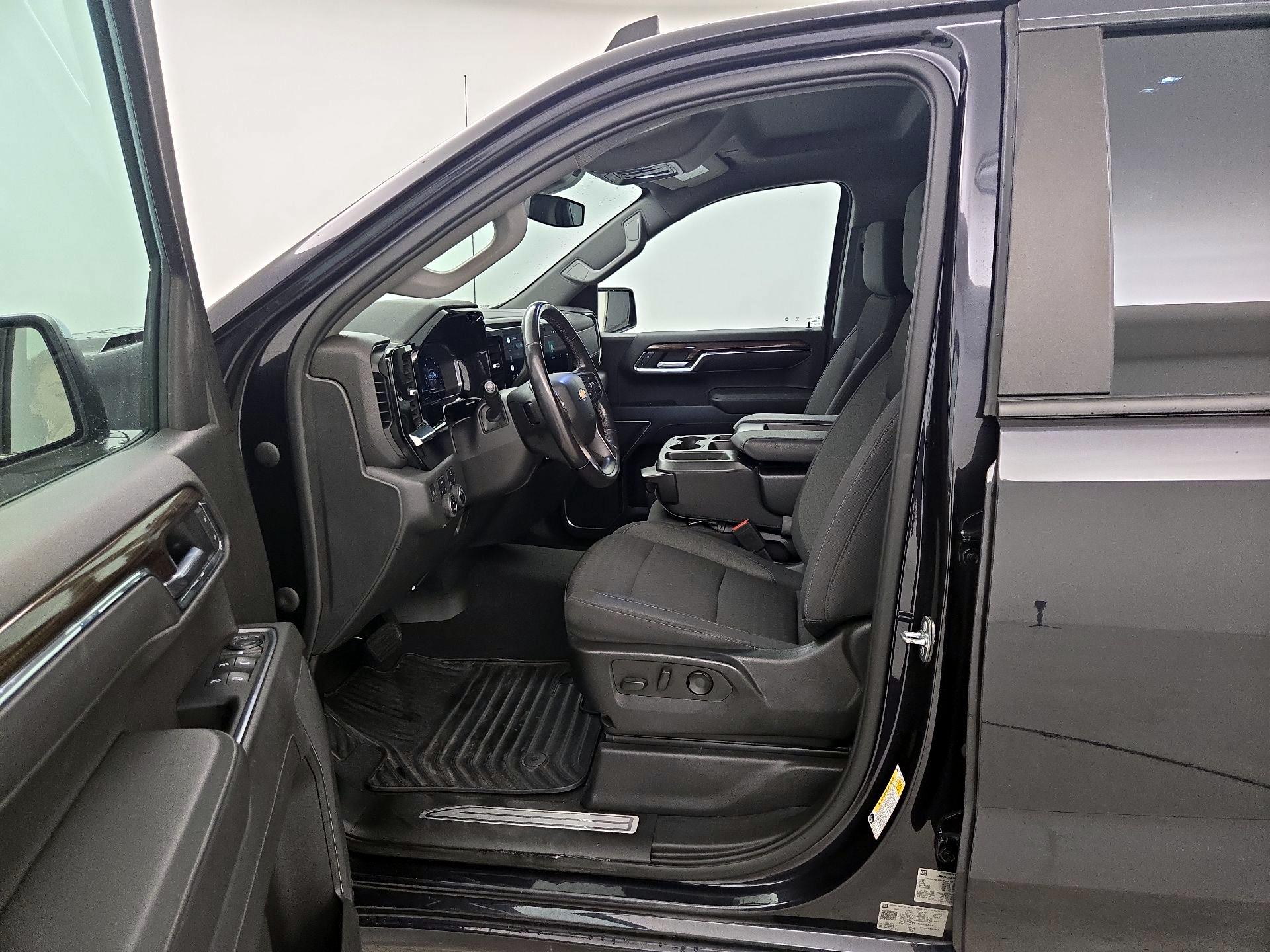 Thumbnail: 2022 Chevrolet Silverado 1500 - 11