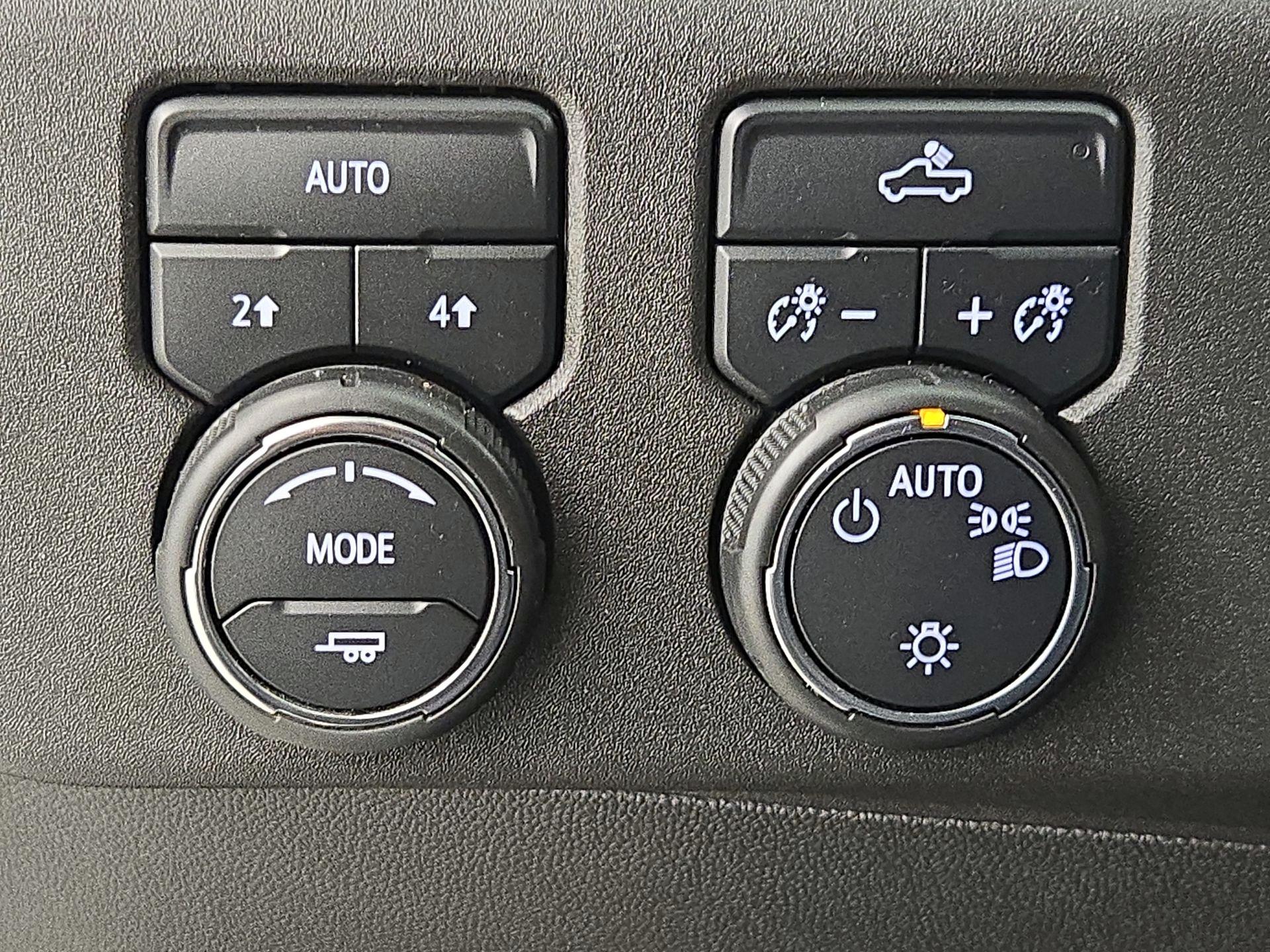 Thumbnail: 2022 Chevrolet Silverado 1500 - 13