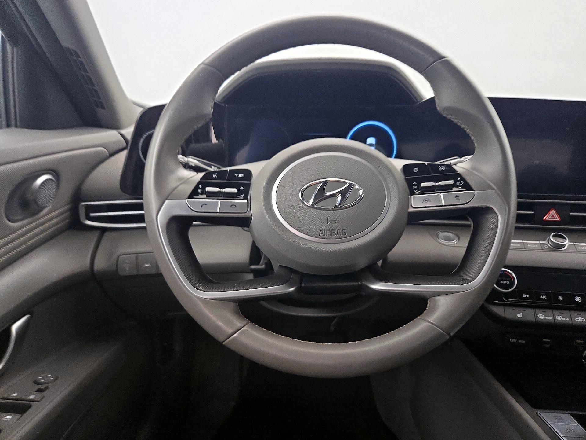 Thumbnail: 2023 Hyundai Elantra - 10