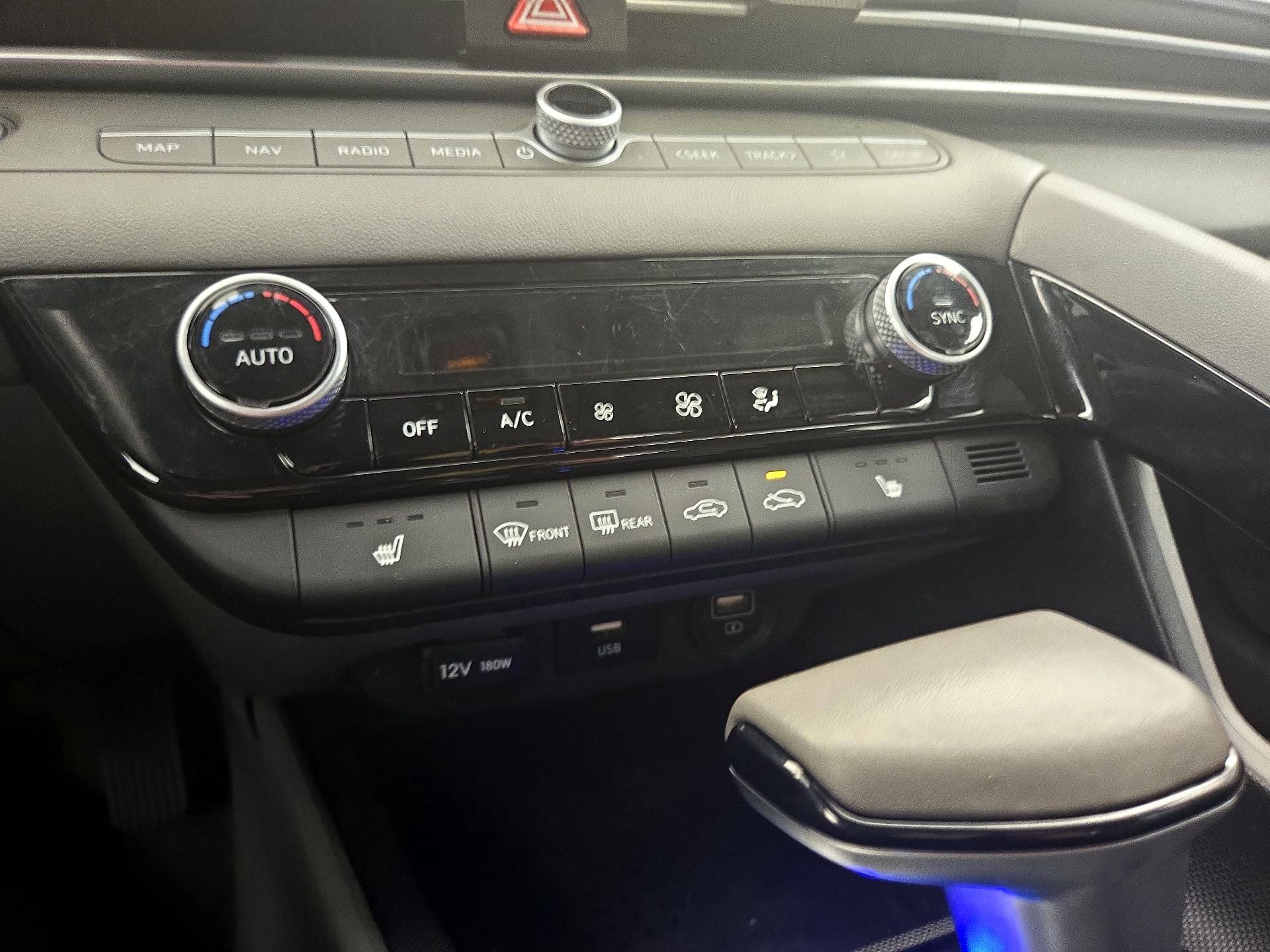 Thumbnail: 2023 Hyundai Elantra - 17