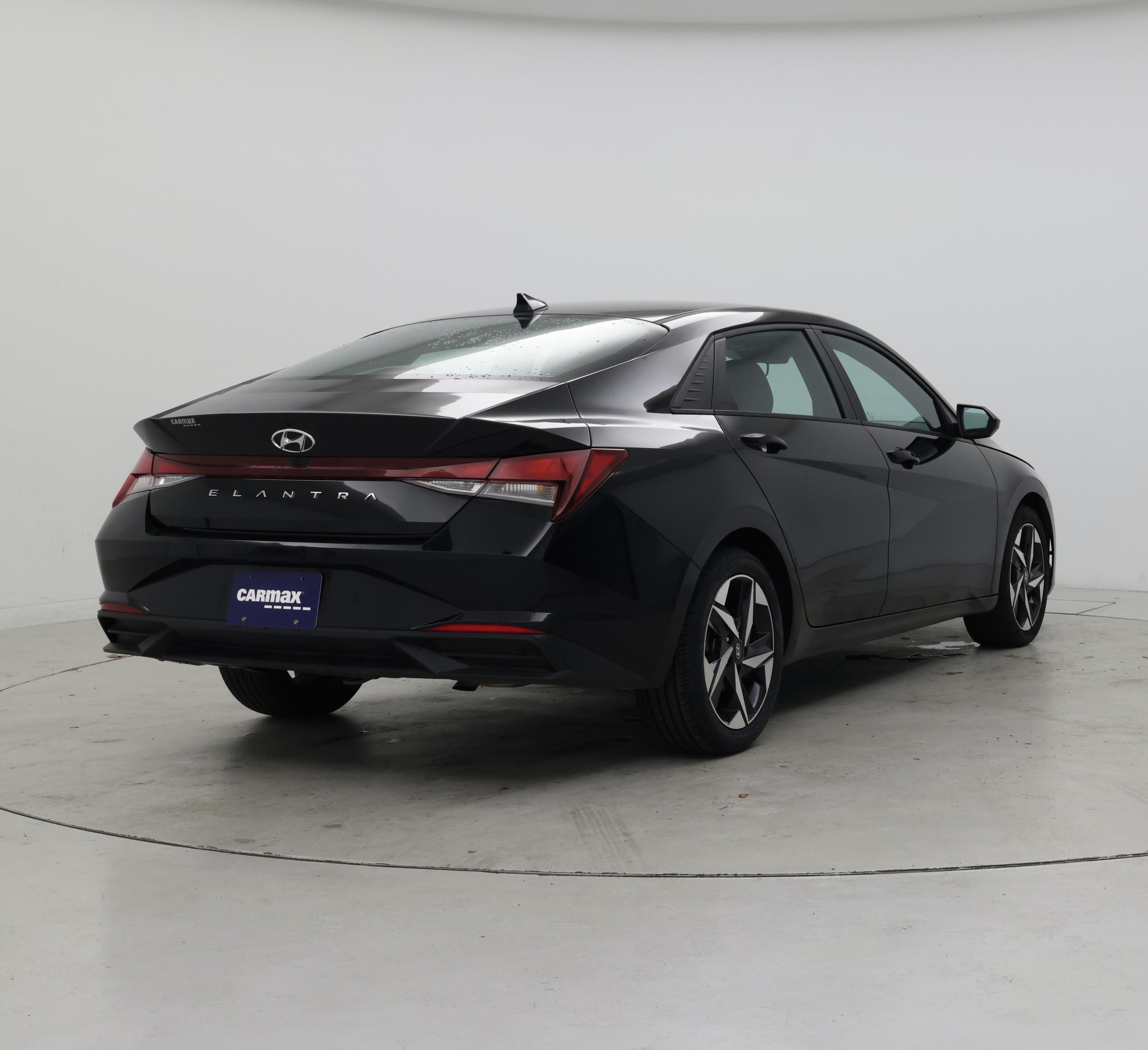 Thumbnail: 2023 Hyundai Elantra - 8