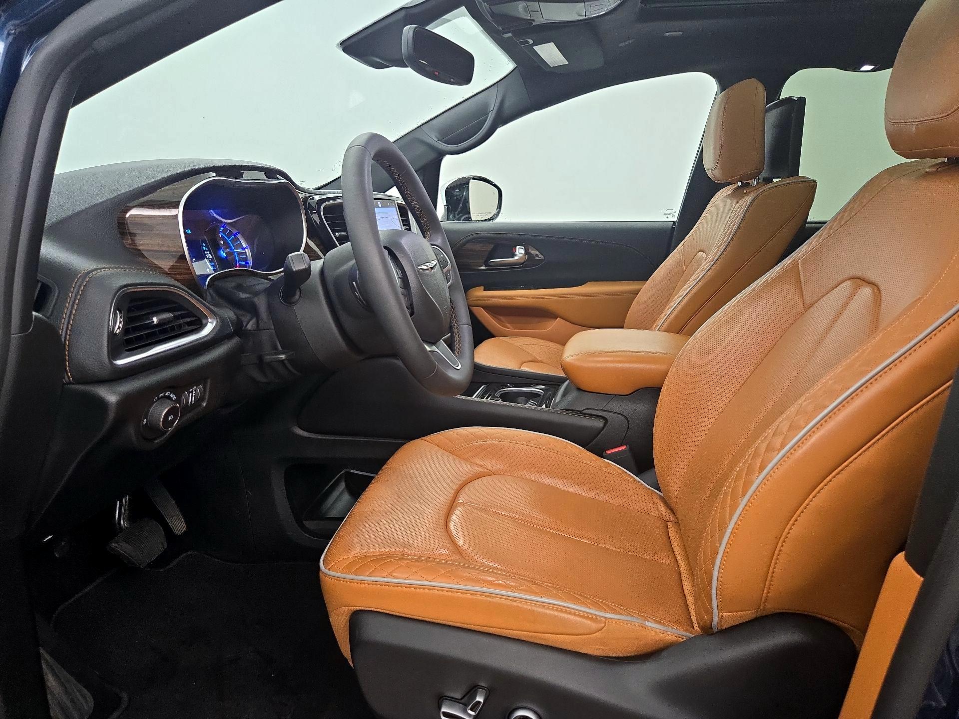 Thumbnail: 2023 Chrysler Pacifica - 11