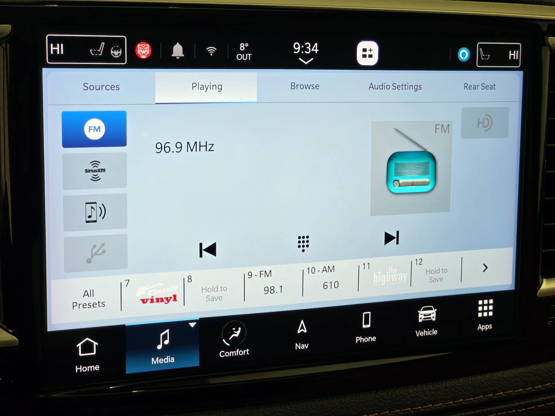 Thumbnail: 2023 Chrysler Pacifica - 16