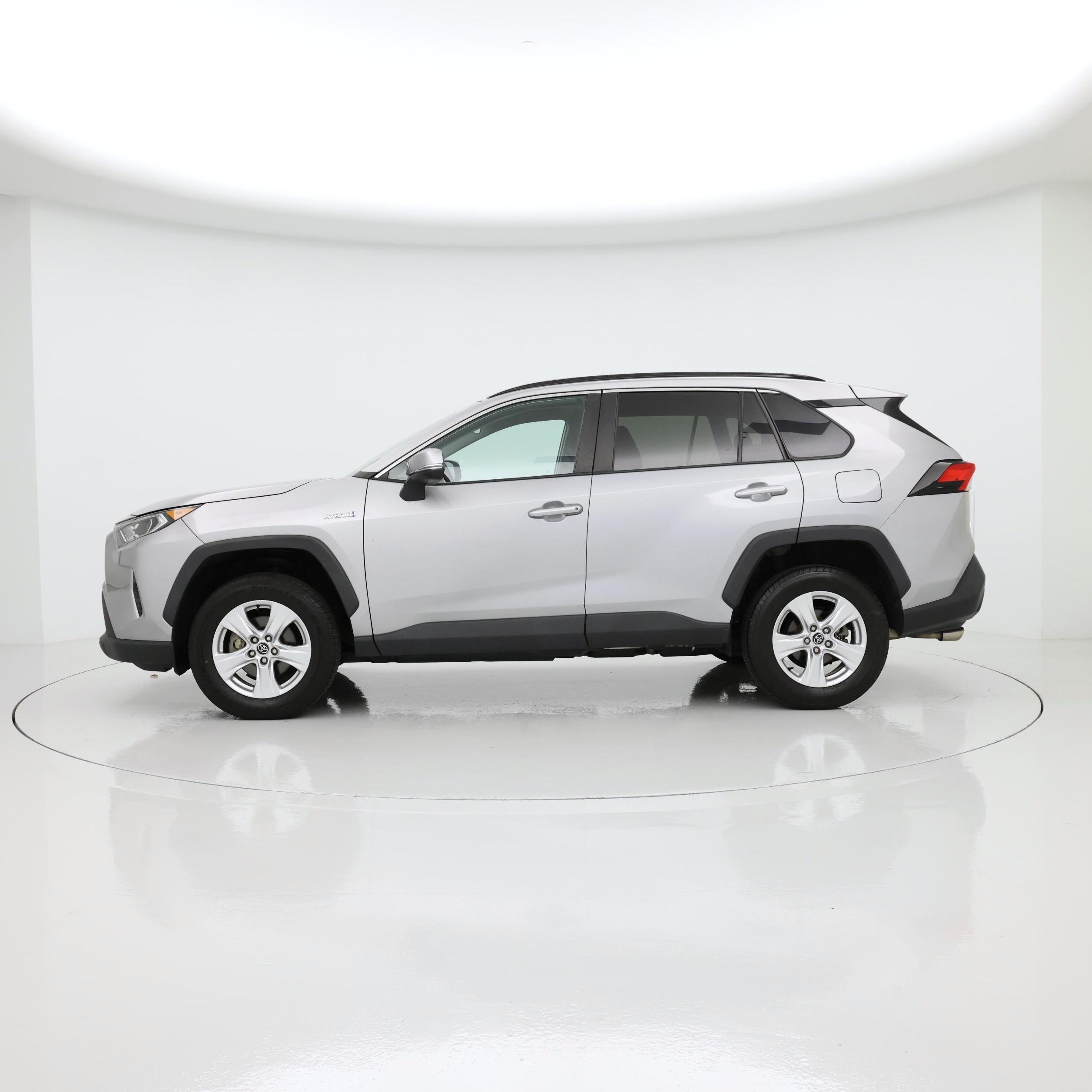 Thumbnail: 2020 Toyota RAV4 - 3