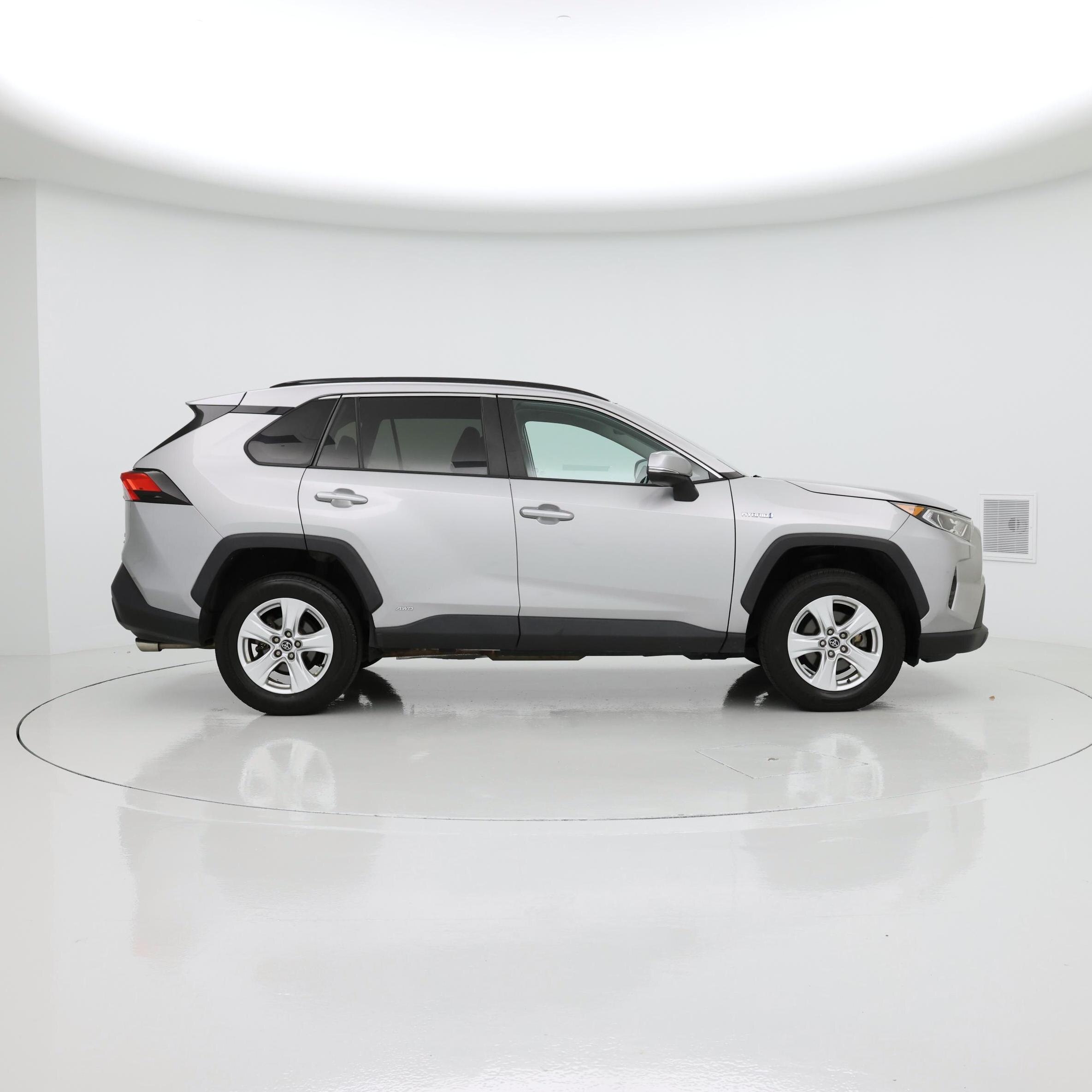 Thumbnail: 2020 Toyota RAV4 - 7