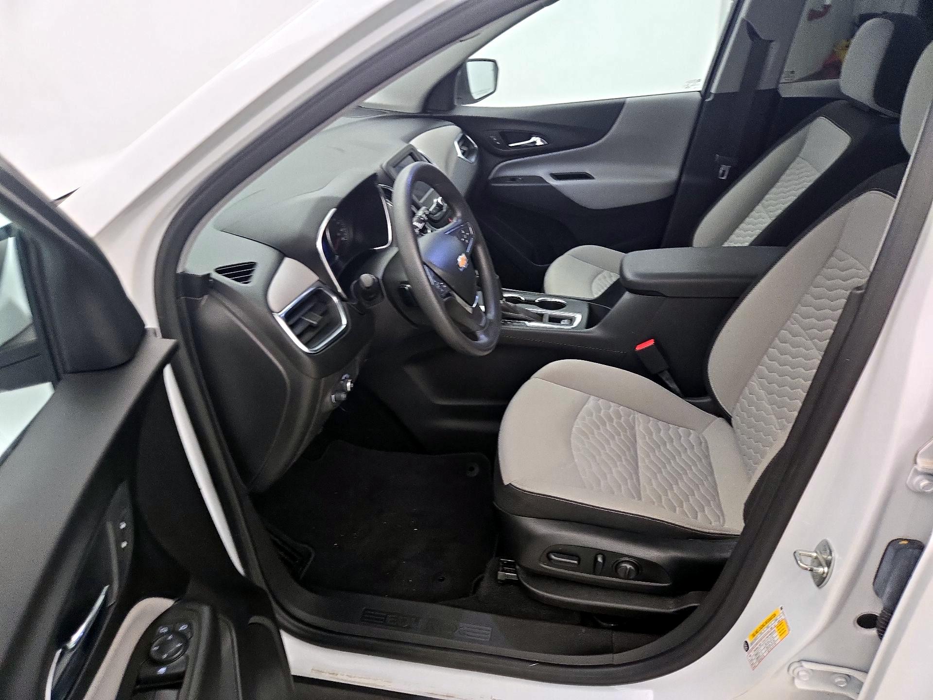 Thumbnail: 2021 Chevrolet Equinox - 11