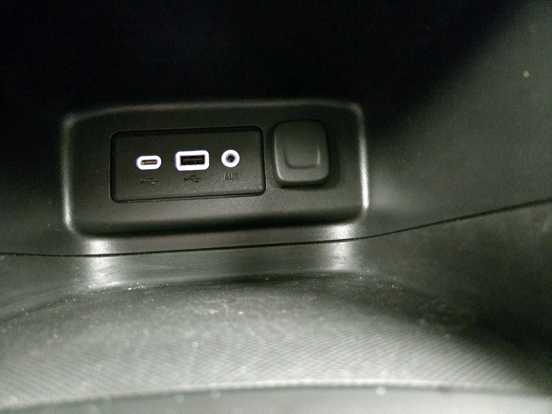 Thumbnail: 2021 Chevrolet Equinox - 18