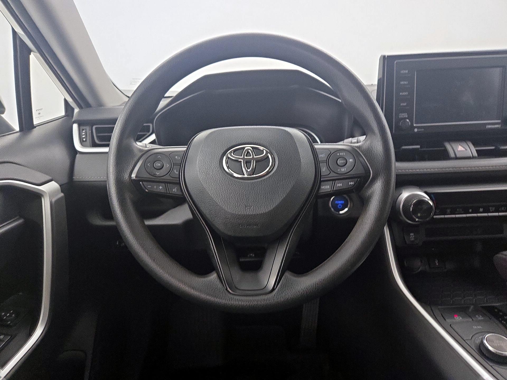 Thumbnail: 2022 Toyota RAV4 - 10