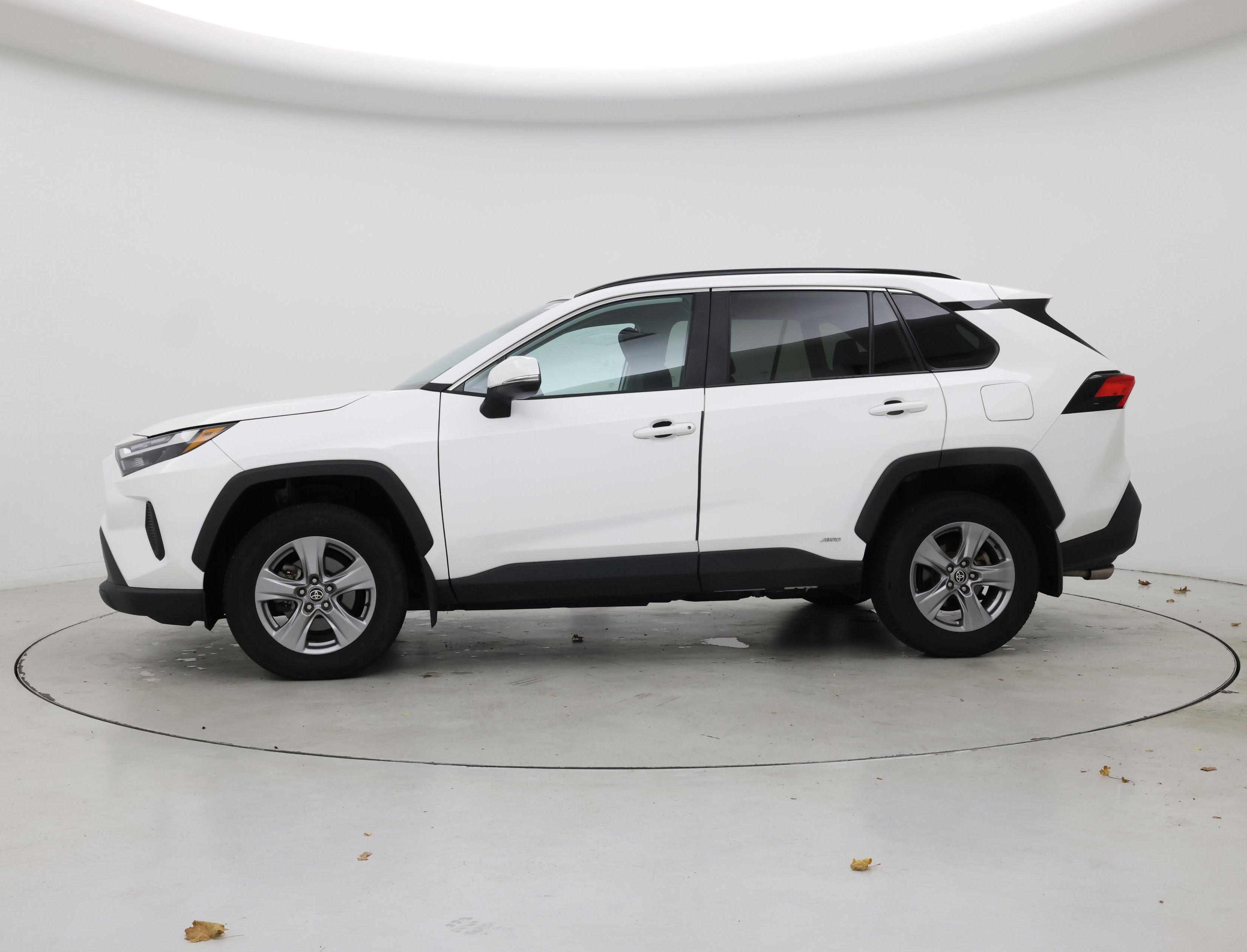 Thumbnail: 2022 Toyota RAV4 - 3