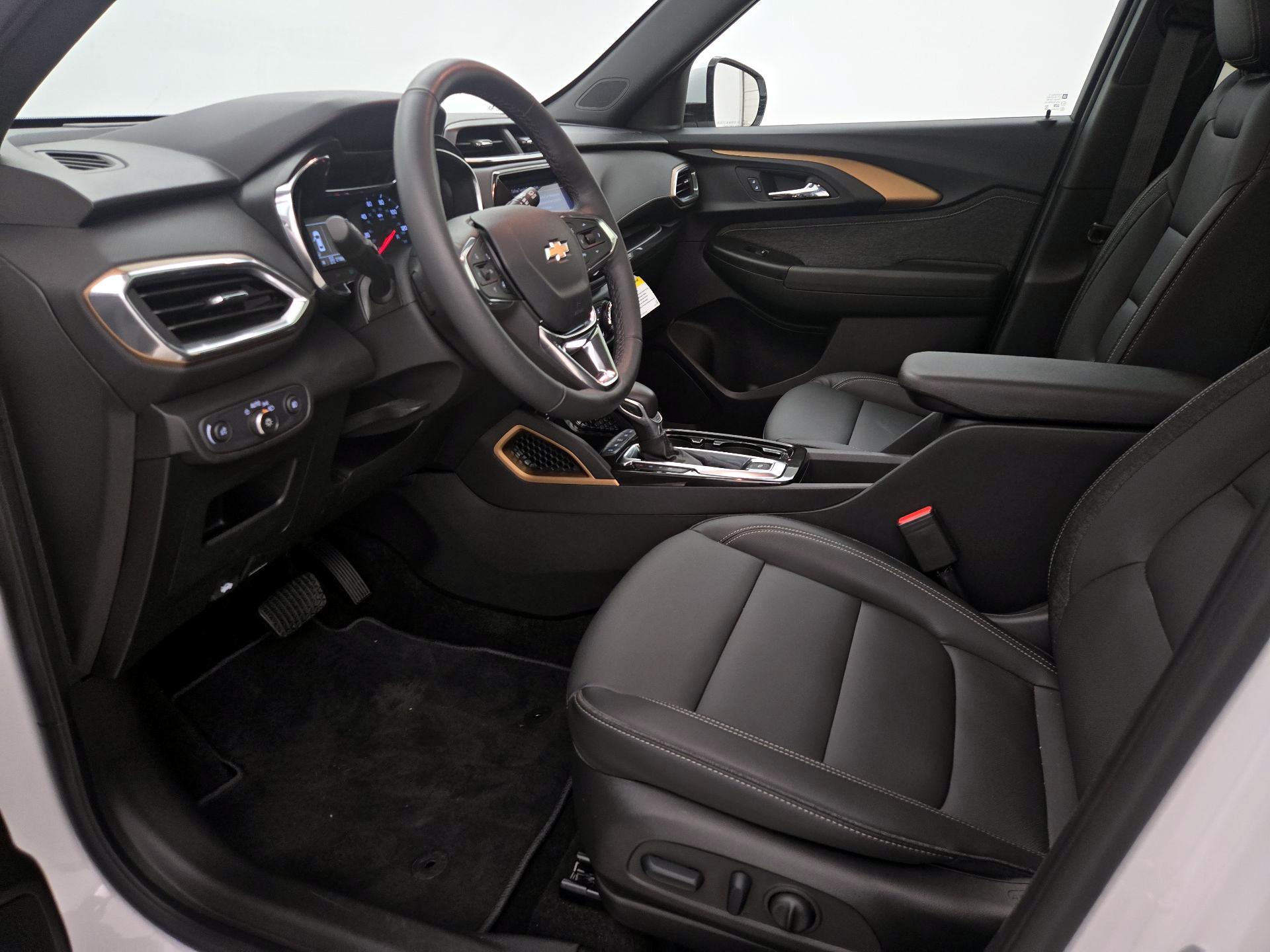 Thumbnail: 2023 Chevrolet TrailBlazer - 11