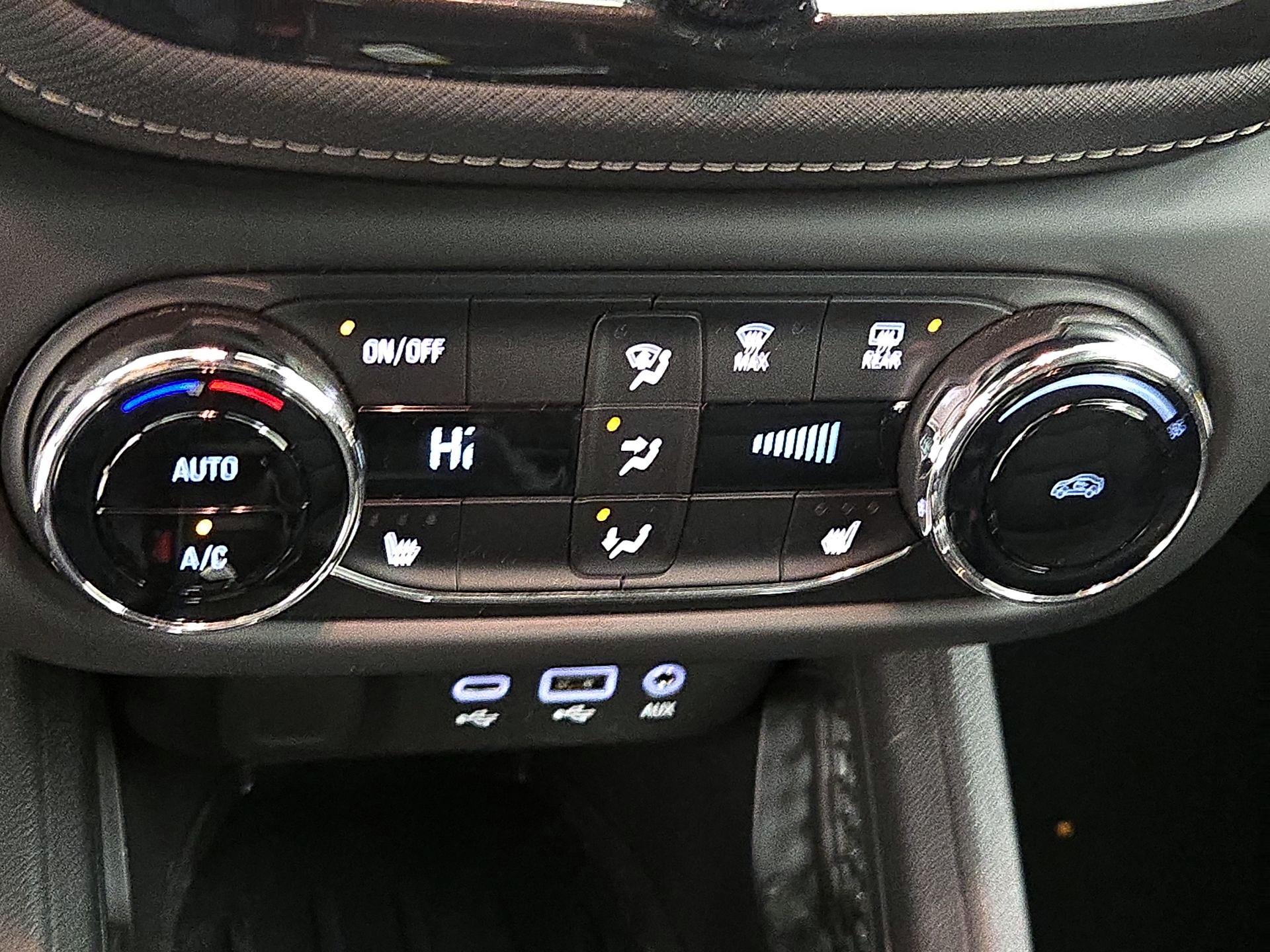 Thumbnail: 2023 Chevrolet TrailBlazer - 16