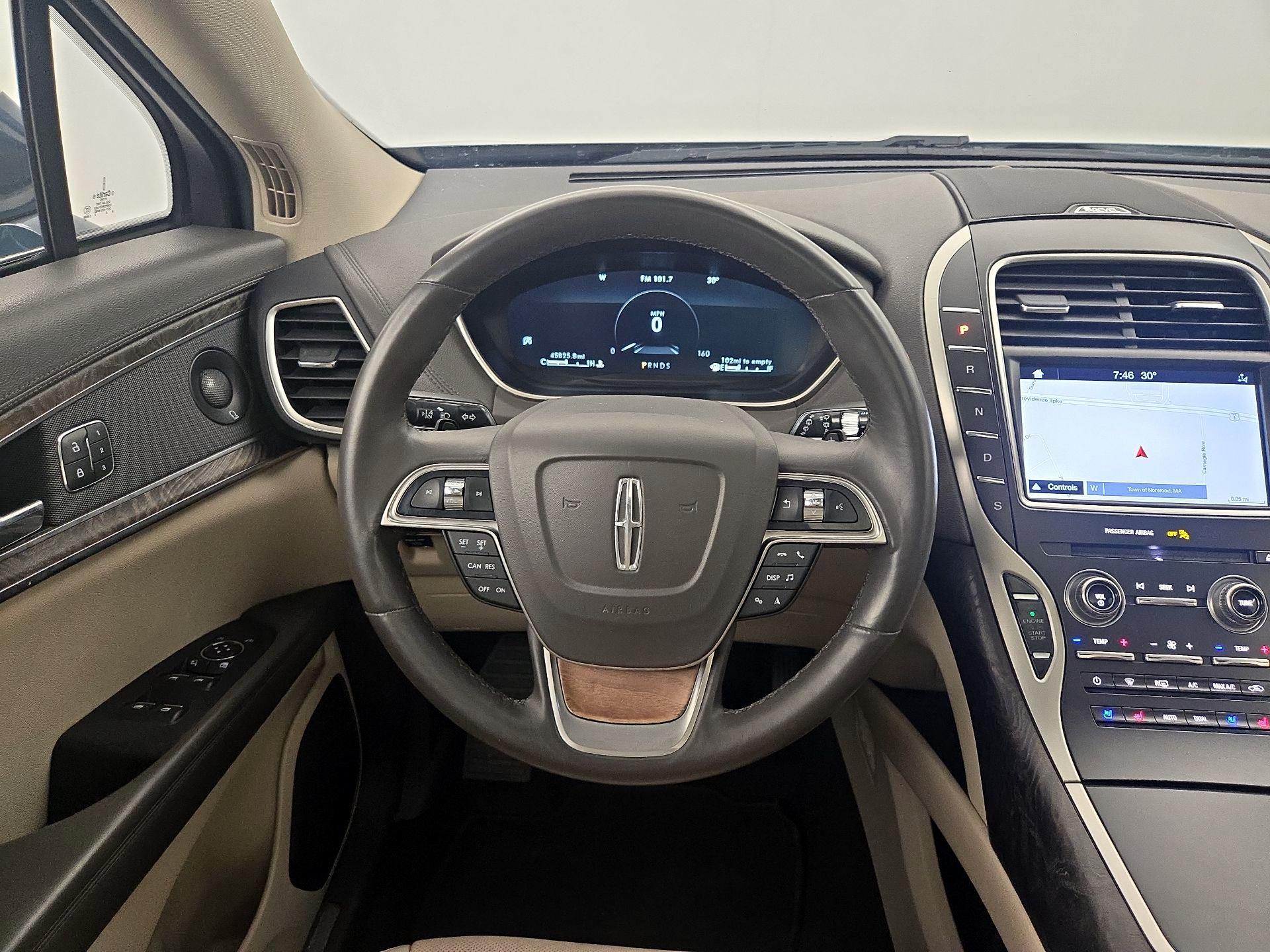 Thumbnail: 2019 Lincoln Nautilus - 10