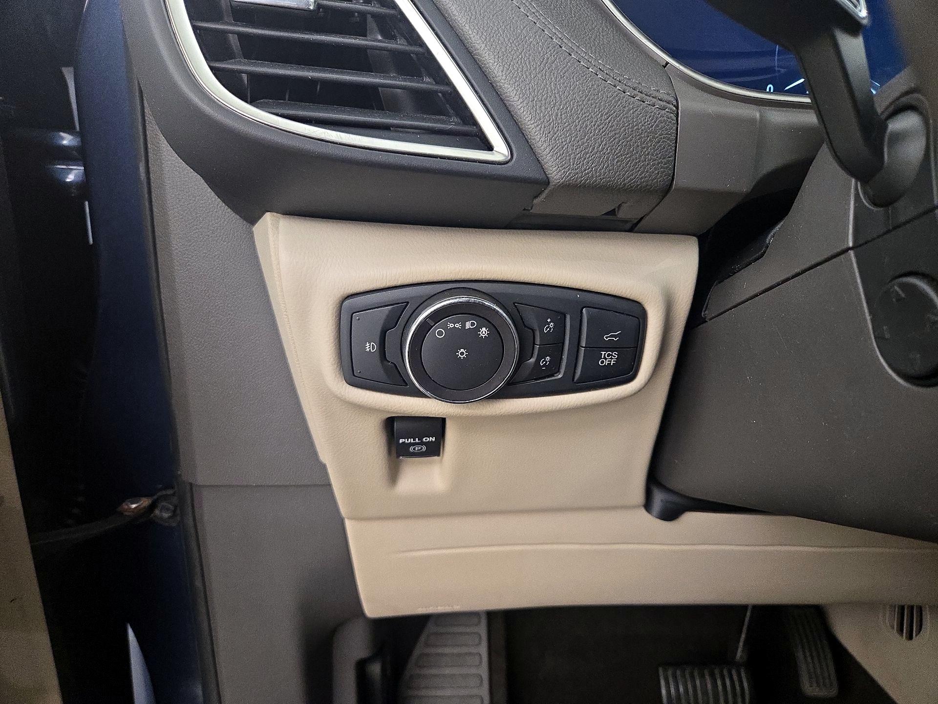 Thumbnail: 2019 Lincoln Nautilus - 13